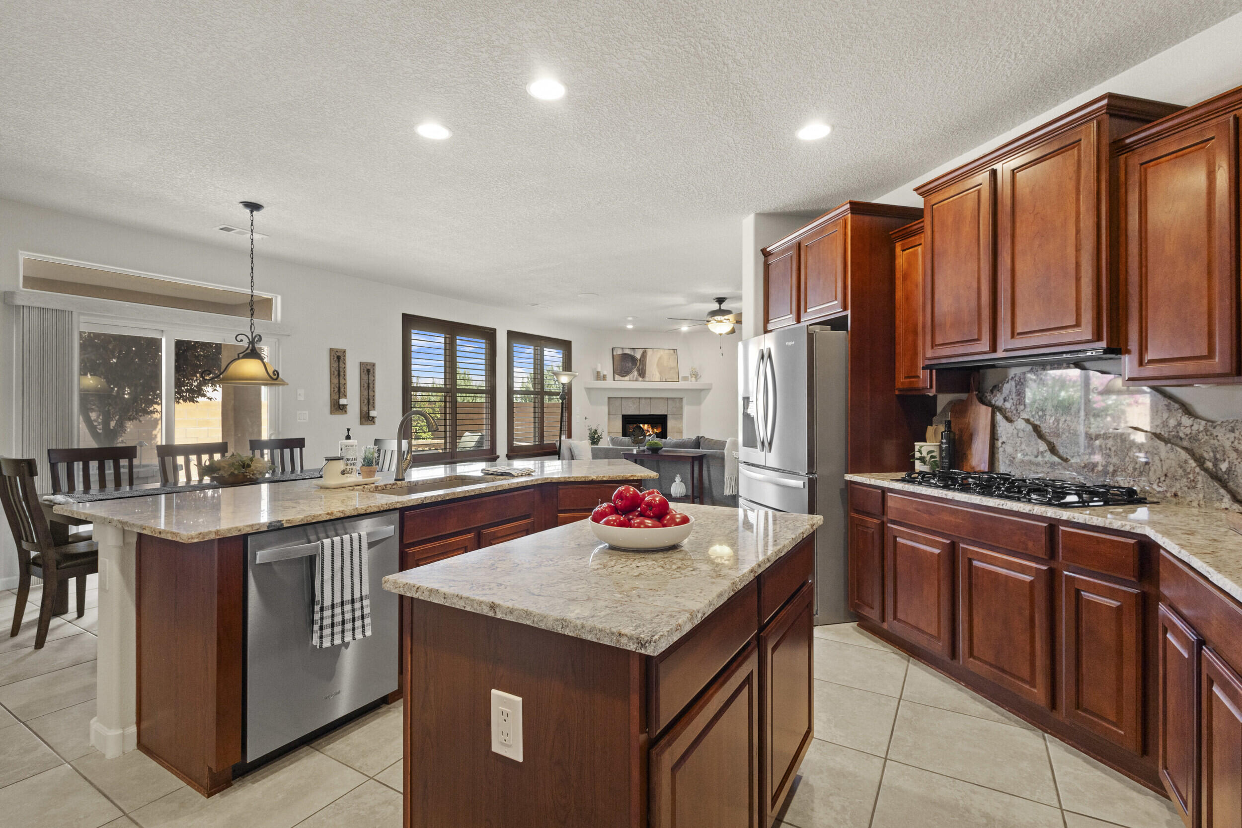 44 LOS BALCONES Place NE