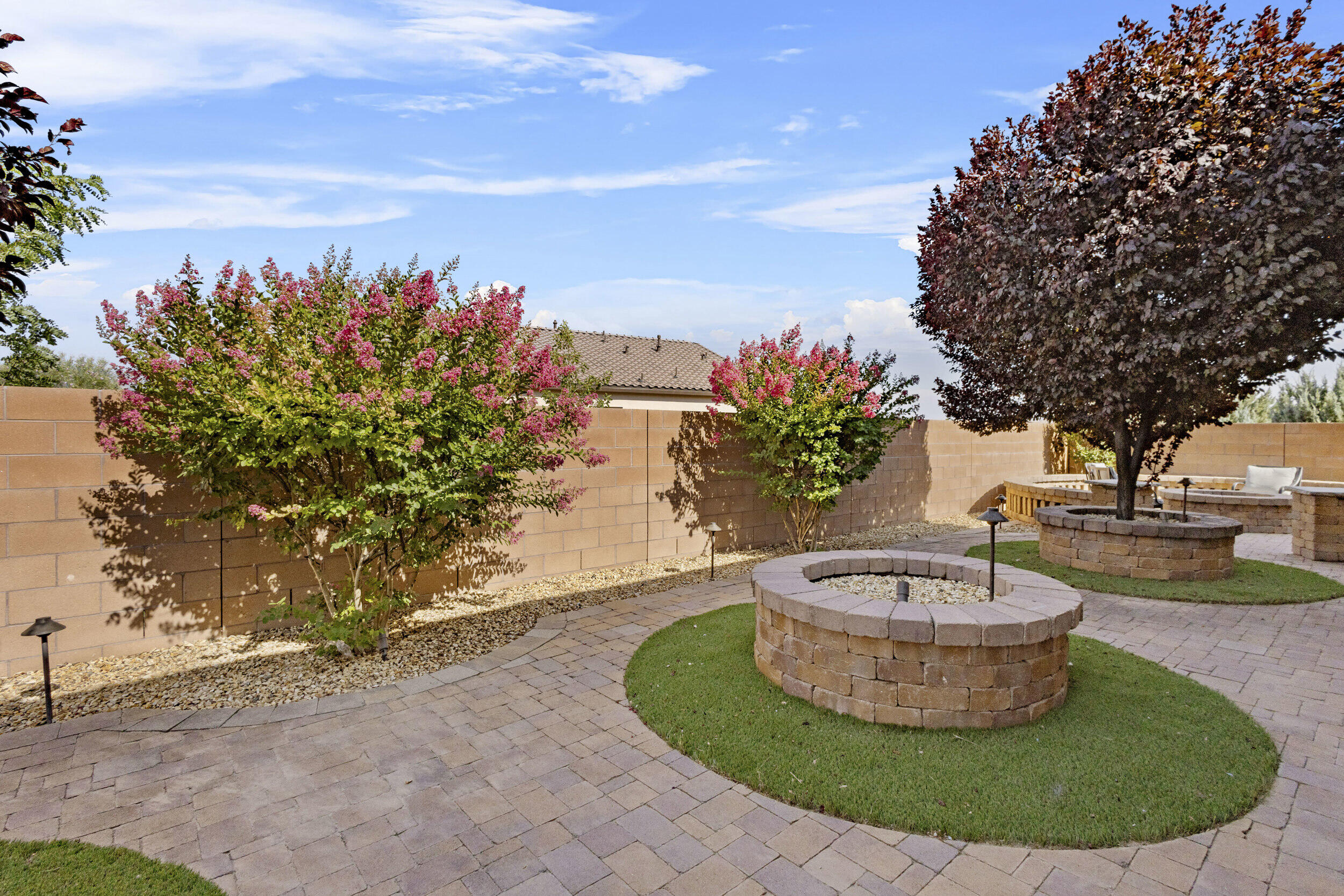 44 LOS BALCONES Place NE