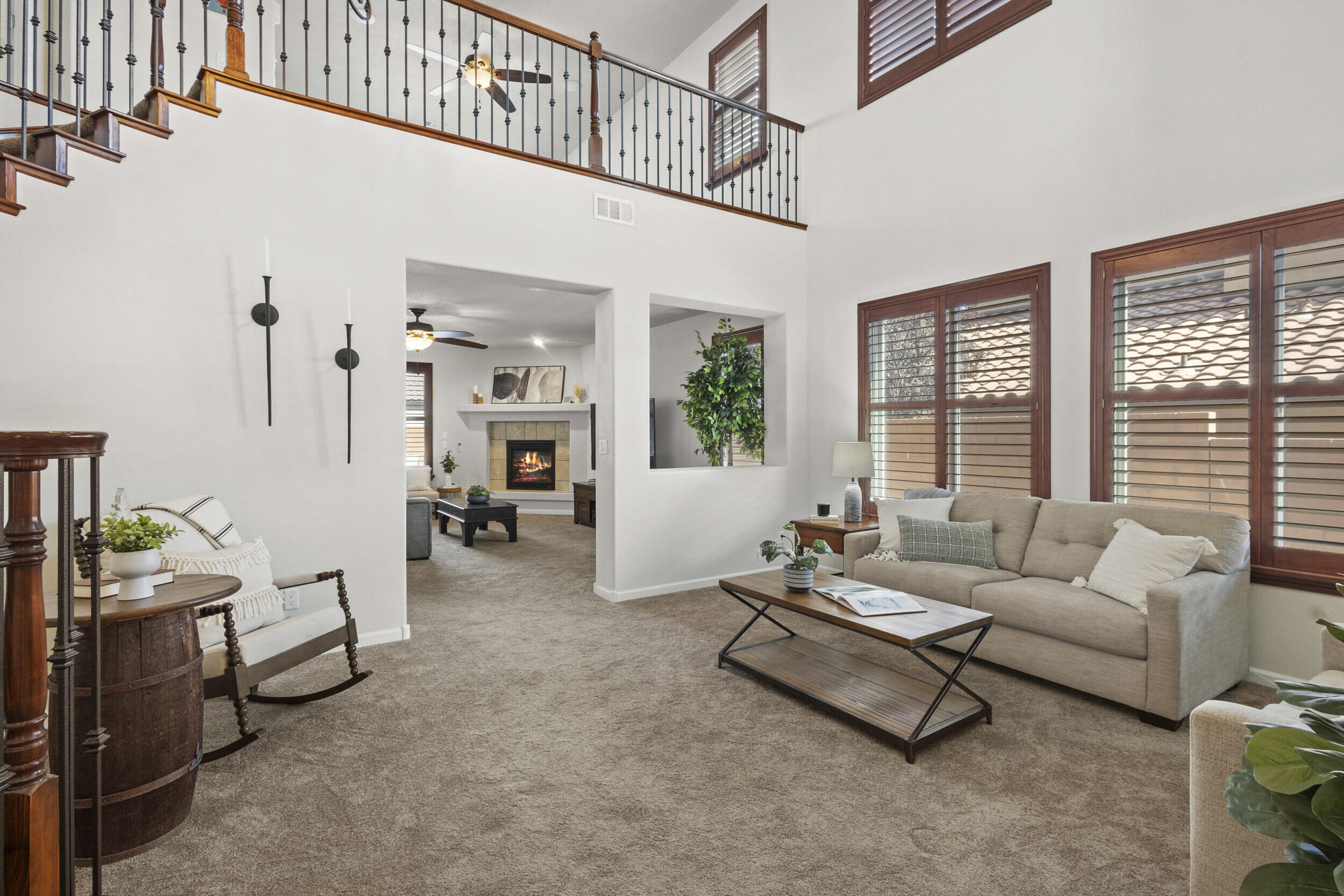 44 LOS BALCONES Place NE