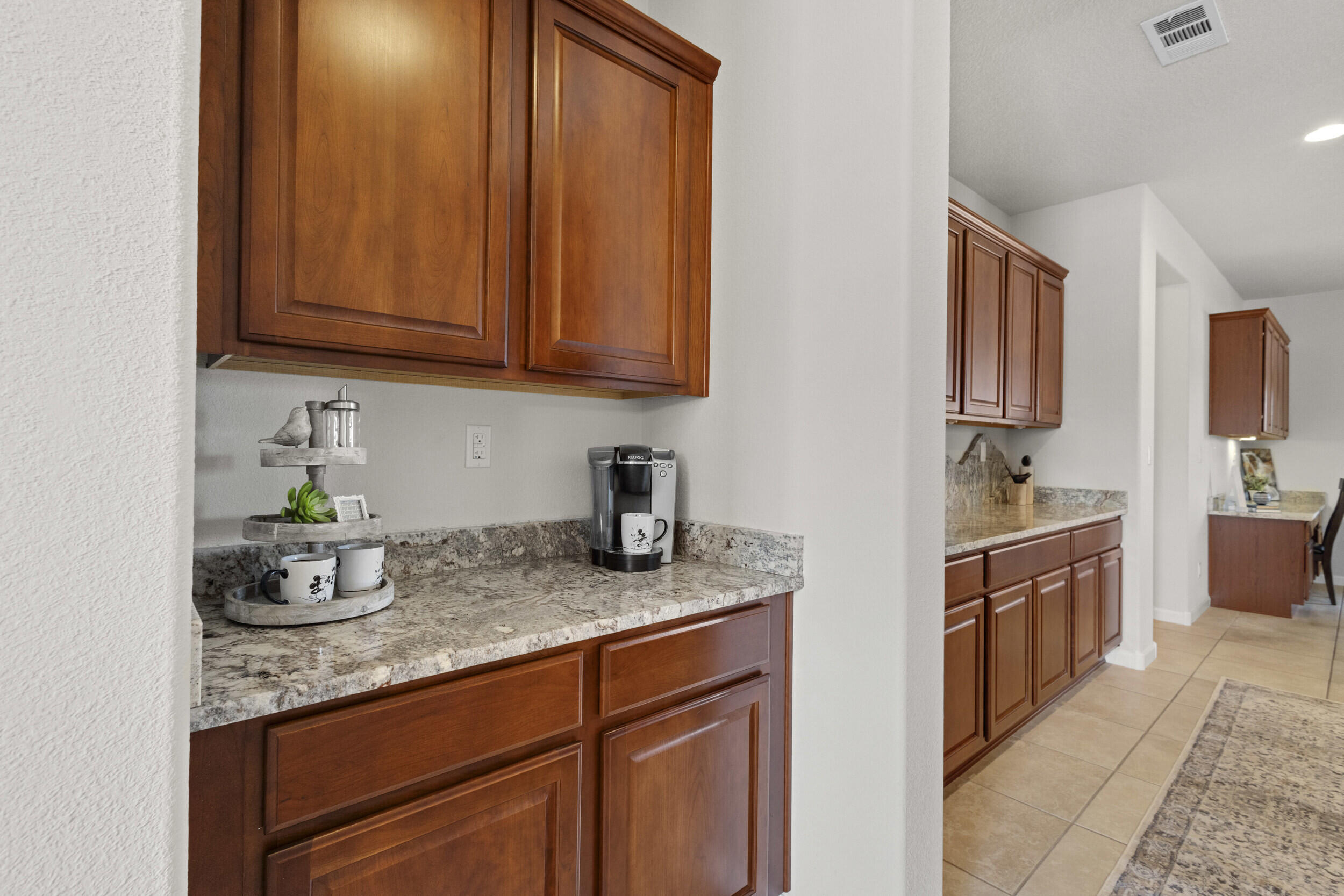 44 LOS BALCONES Place NE