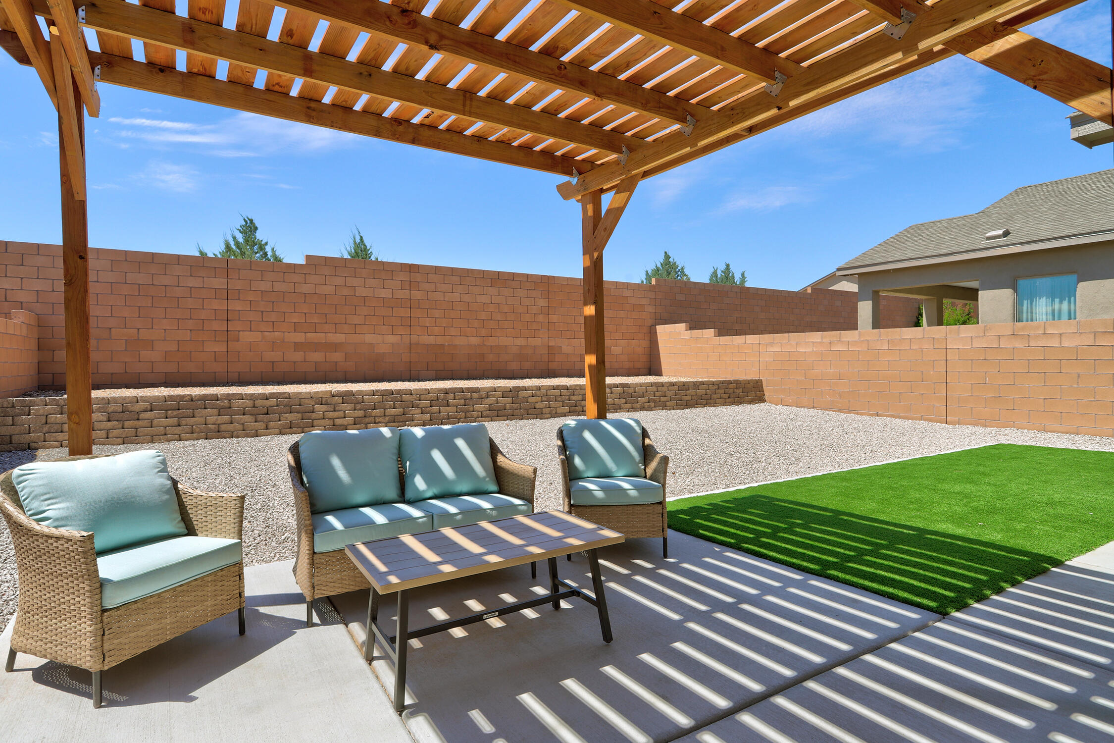 4236 CROWNED EAGLE Loop NE