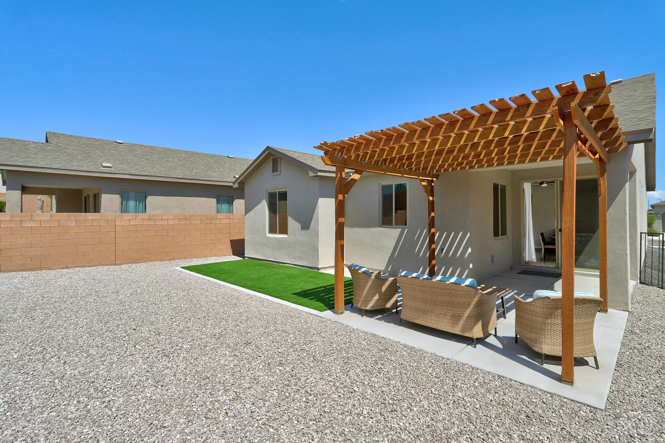 4236 CROWNED EAGLE Loop NE