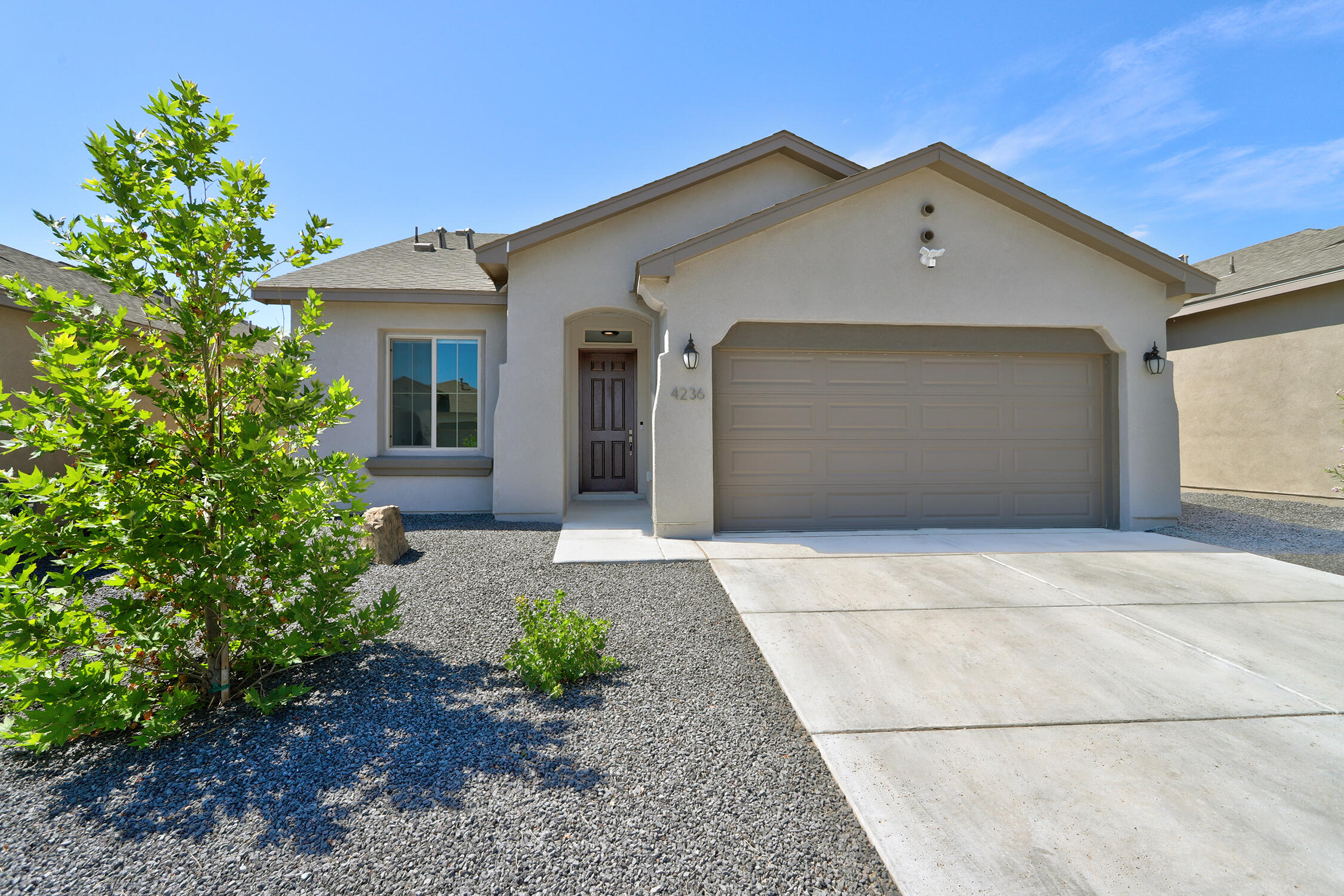 4236 CROWNED EAGLE Loop NE