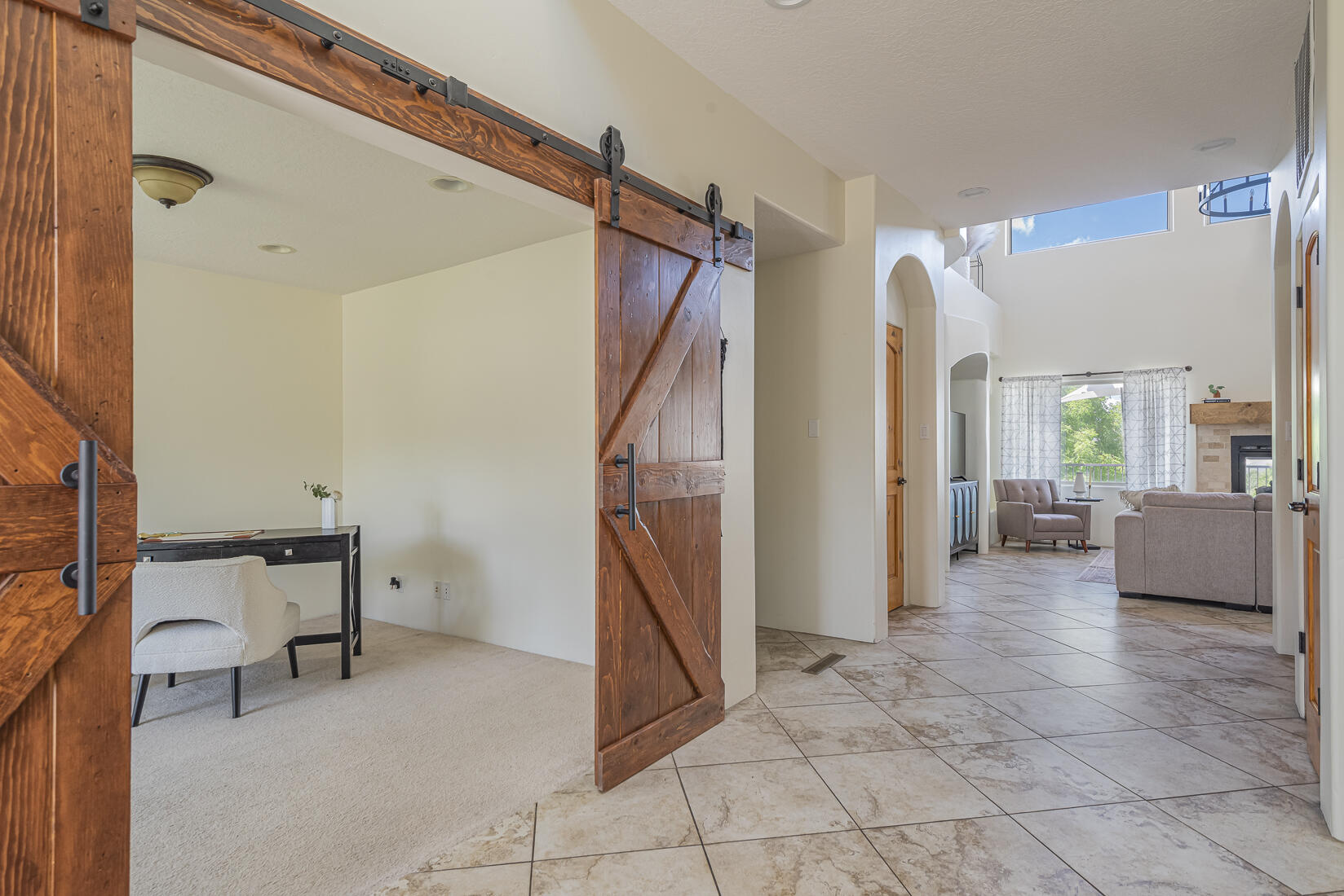 4013 Camino De La Sierra NE