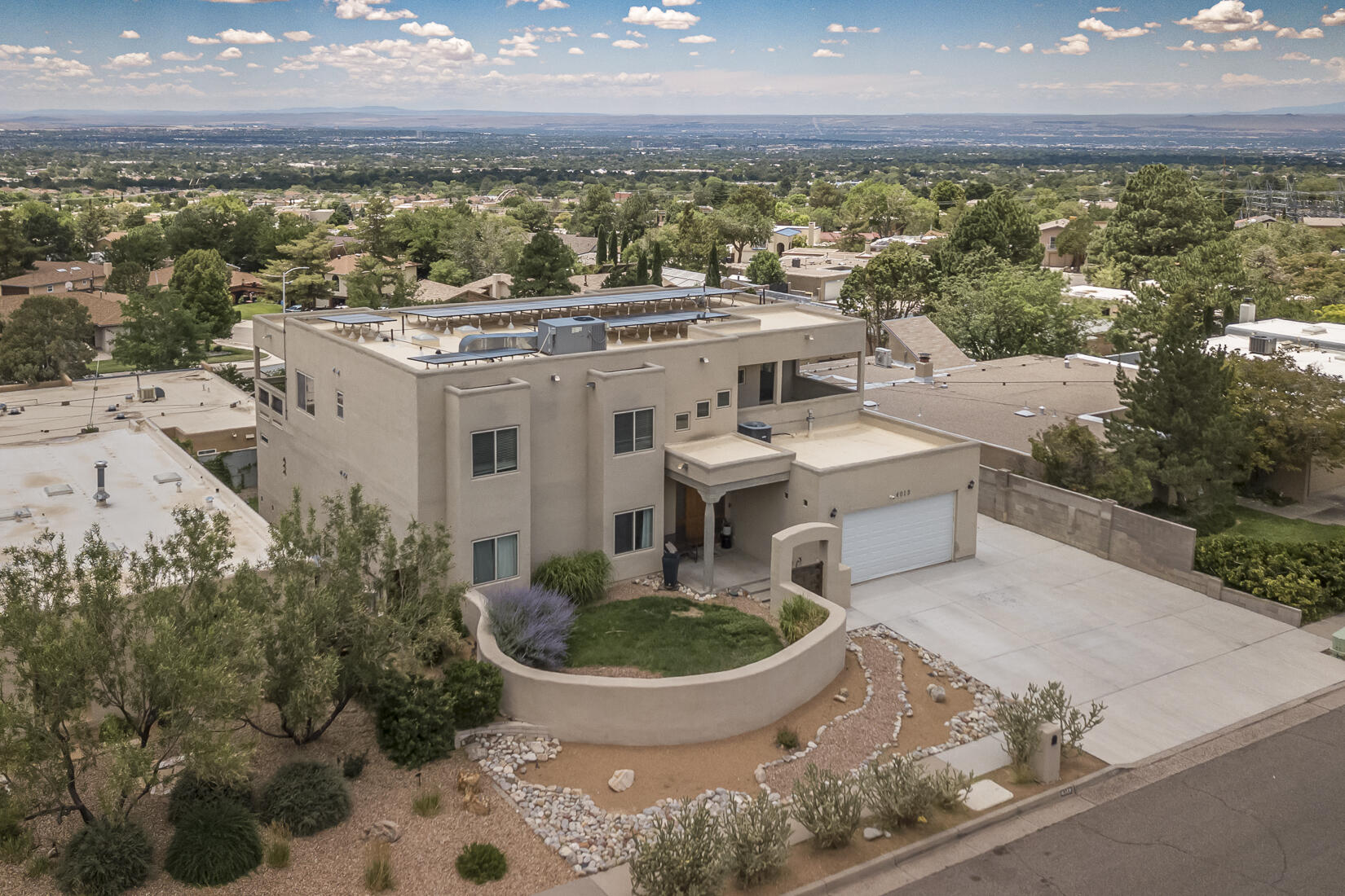 4013 Camino De La Sierra NE