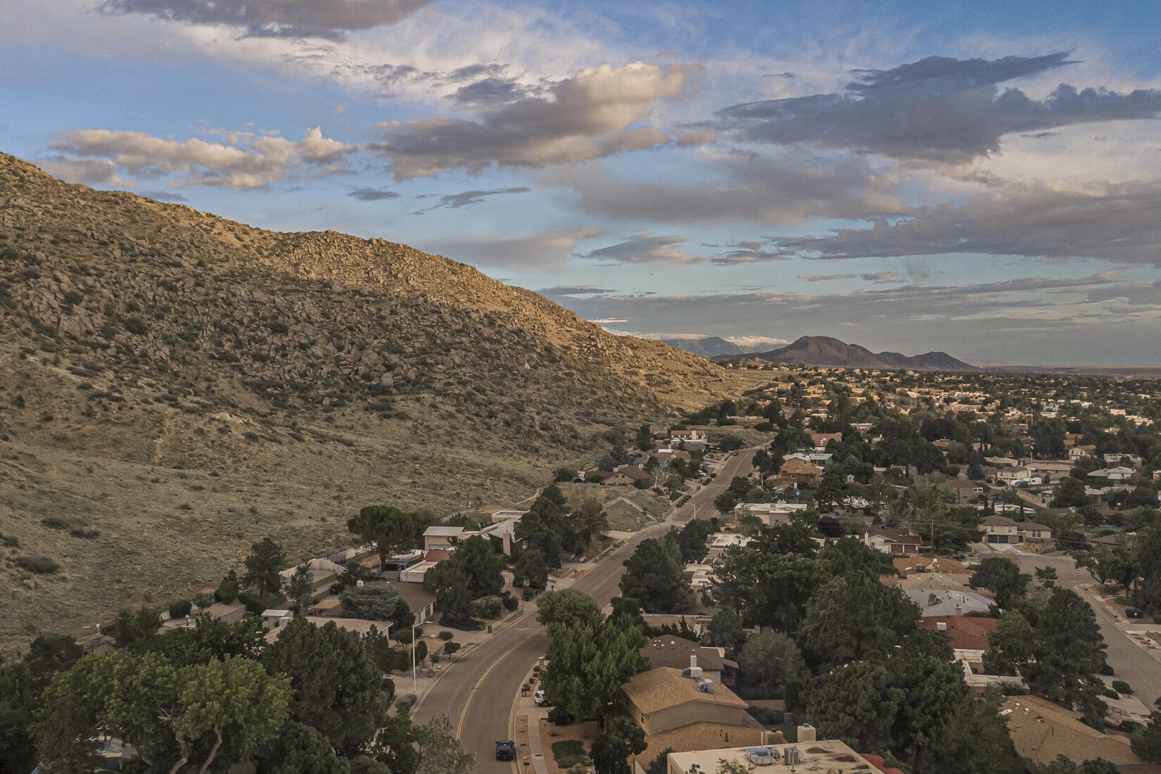 4013 Camino De La Sierra NE