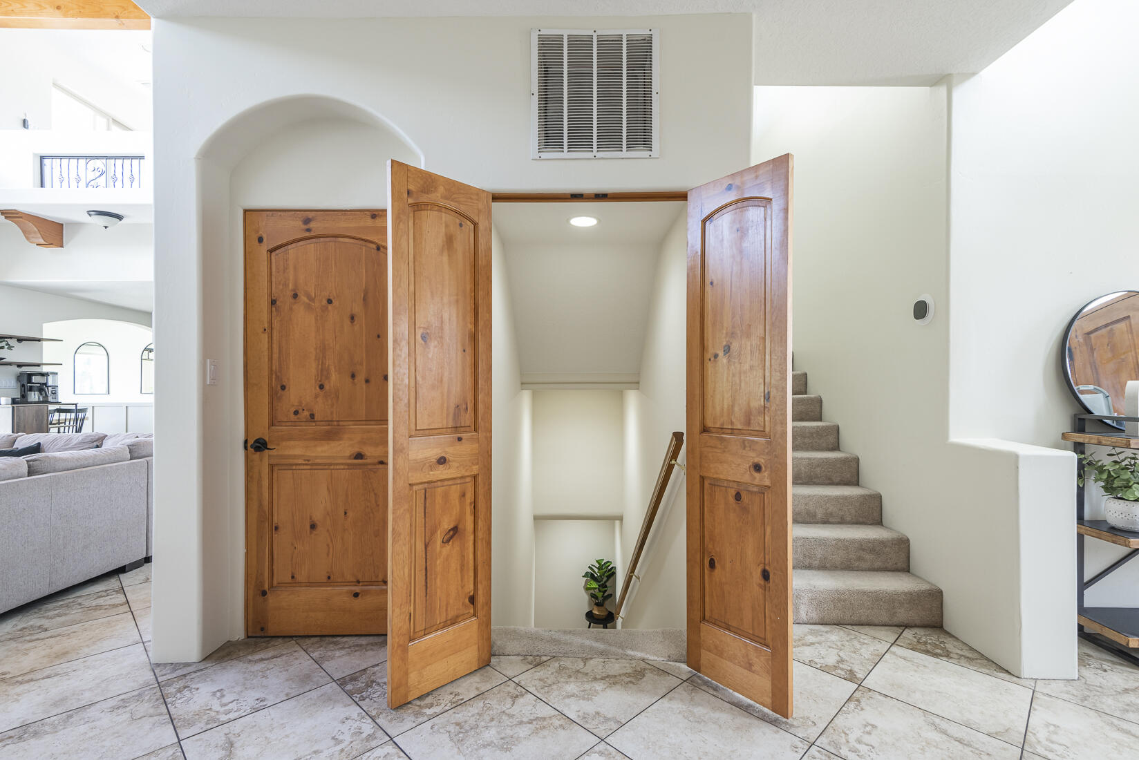 4013 Camino De La Sierra NE