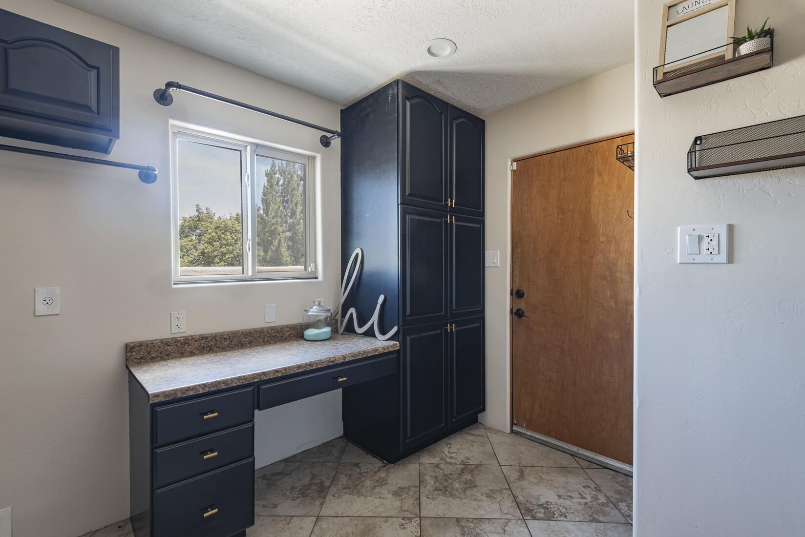 4013 Camino De La Sierra NE