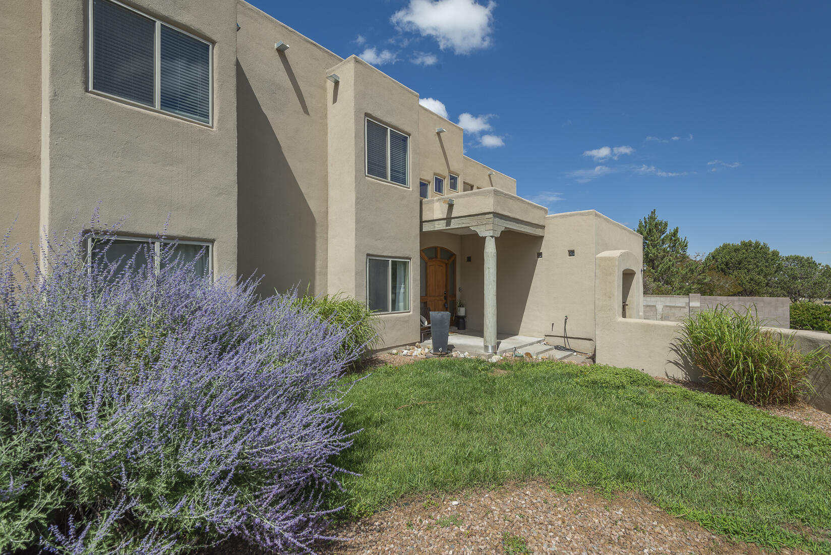 4013 Camino De La Sierra NE