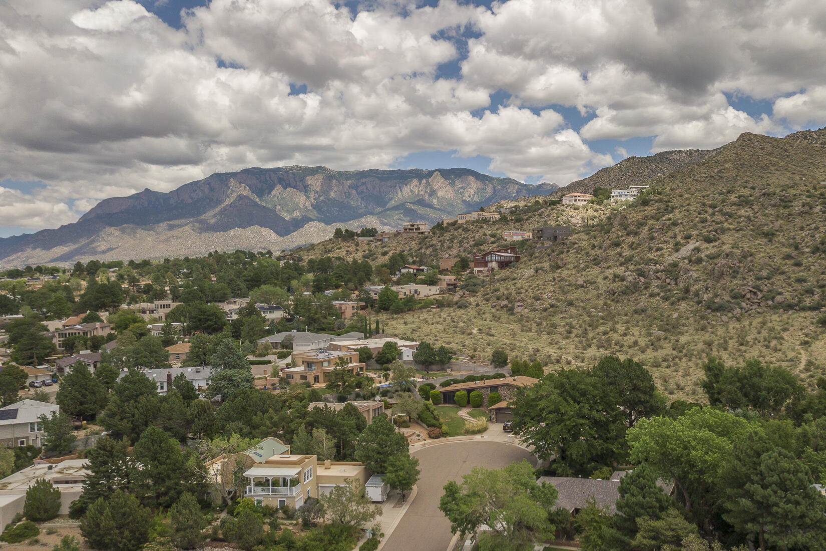 4013 Camino De La Sierra NE