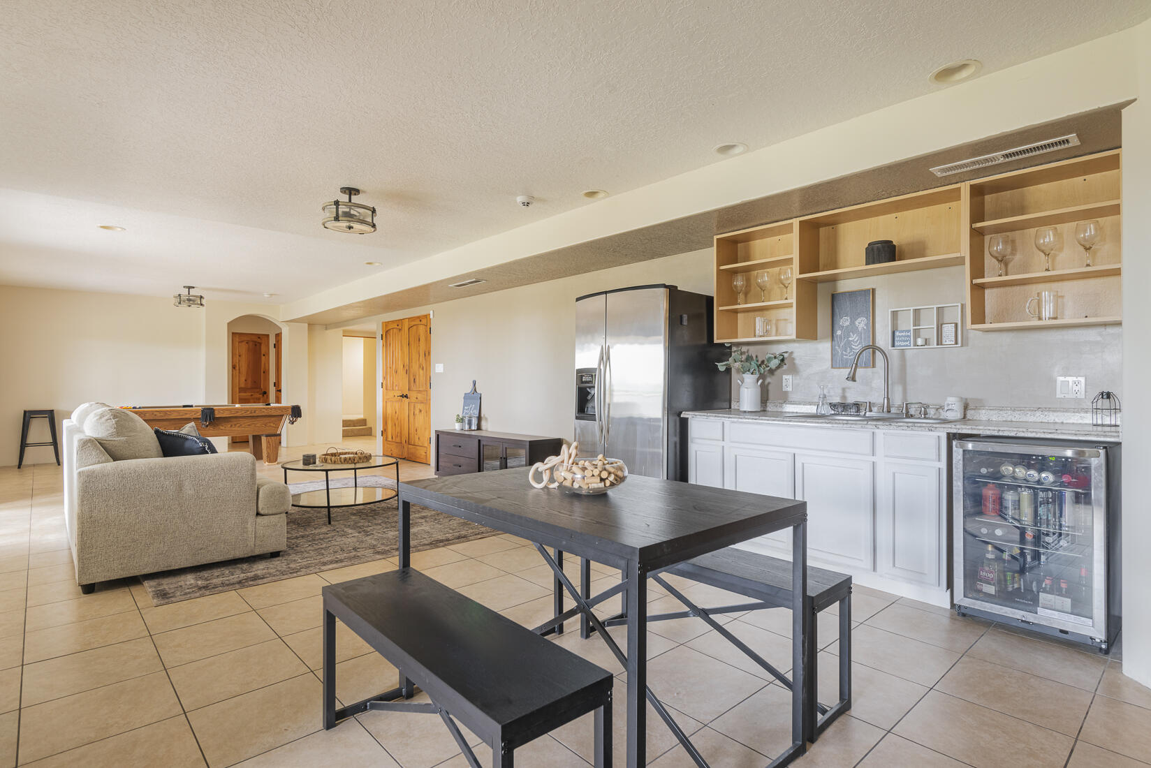 4013 Camino De La Sierra NE