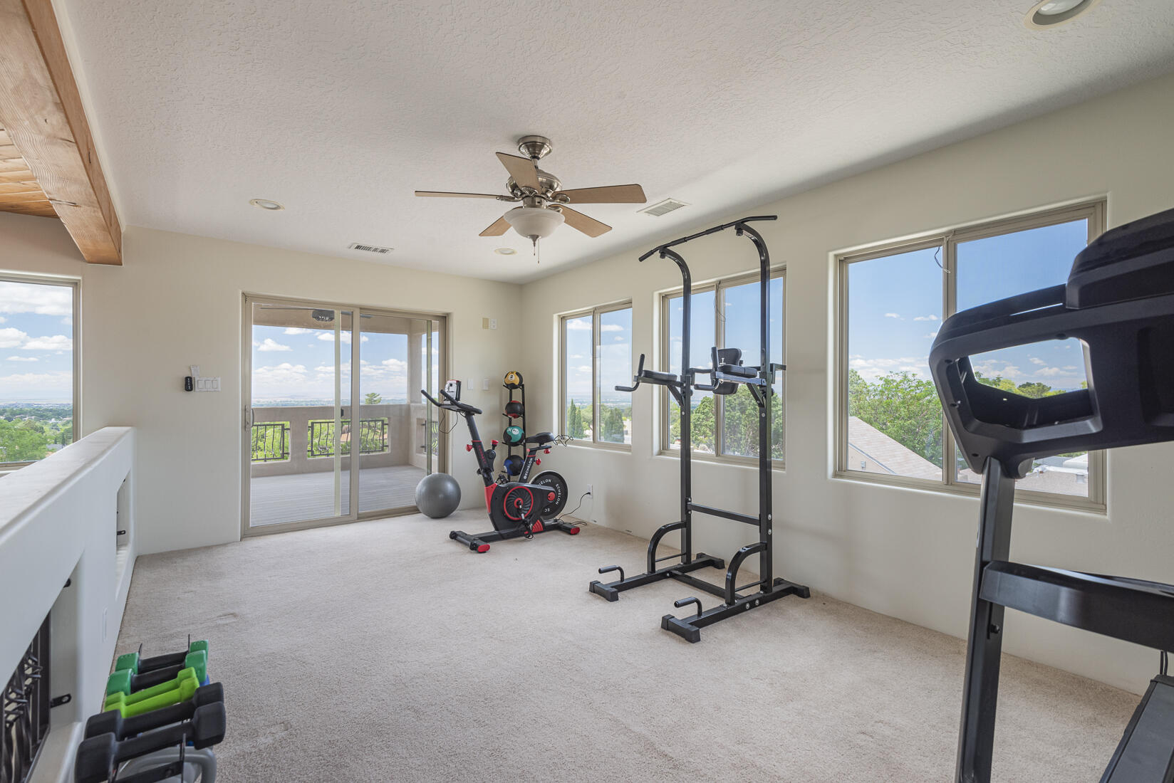 4013 Camino De La Sierra NE