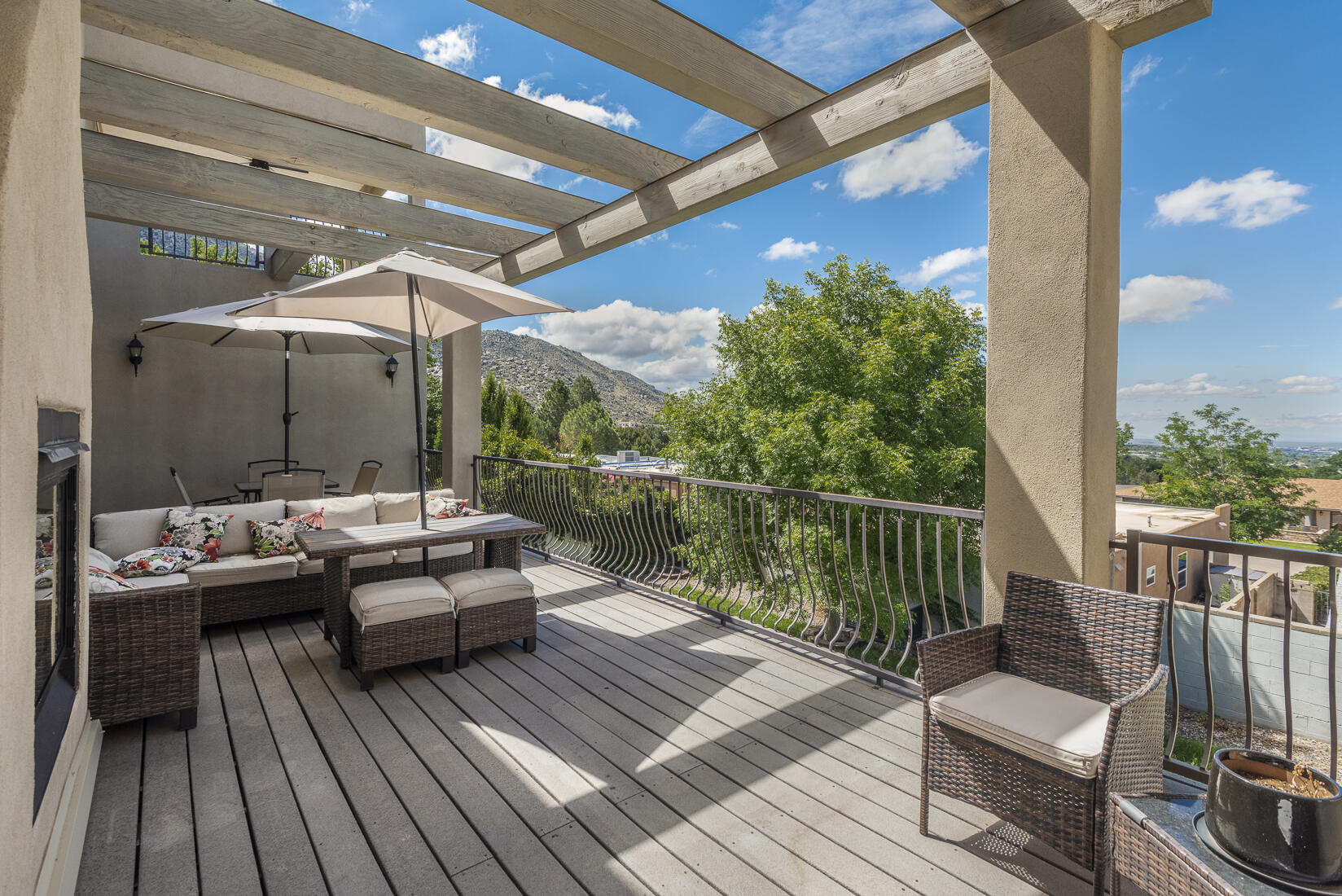 4013 Camino De La Sierra NE