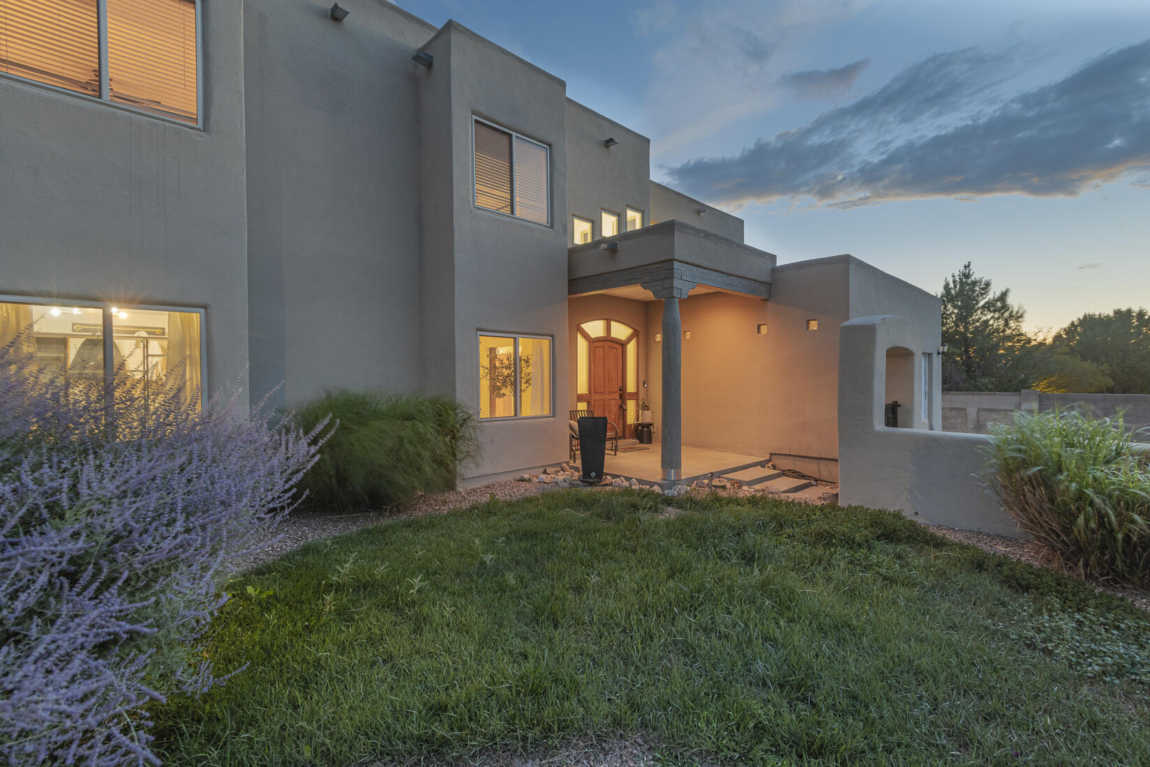 4013 Camino De La Sierra NE