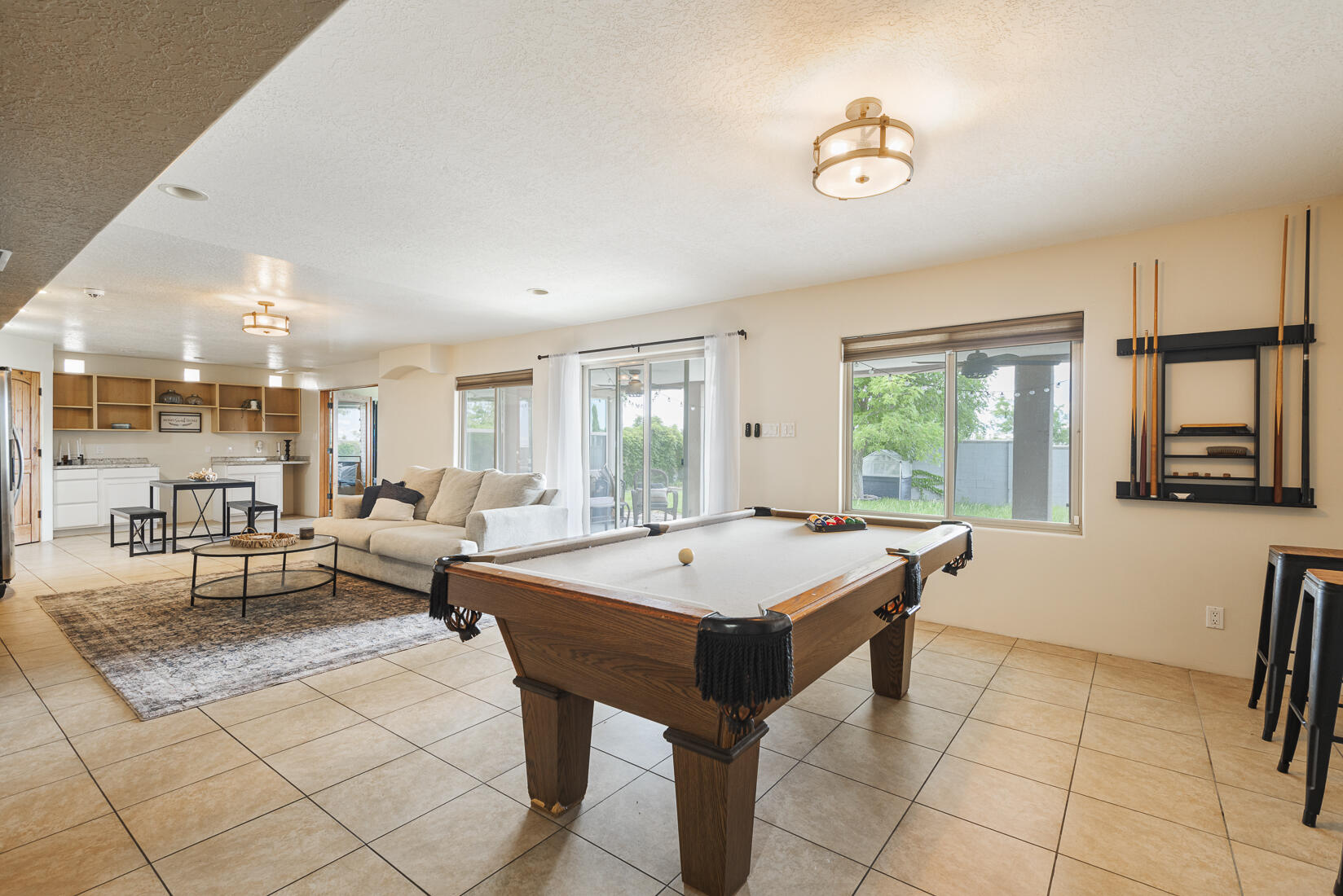 4013 Camino De La Sierra NE