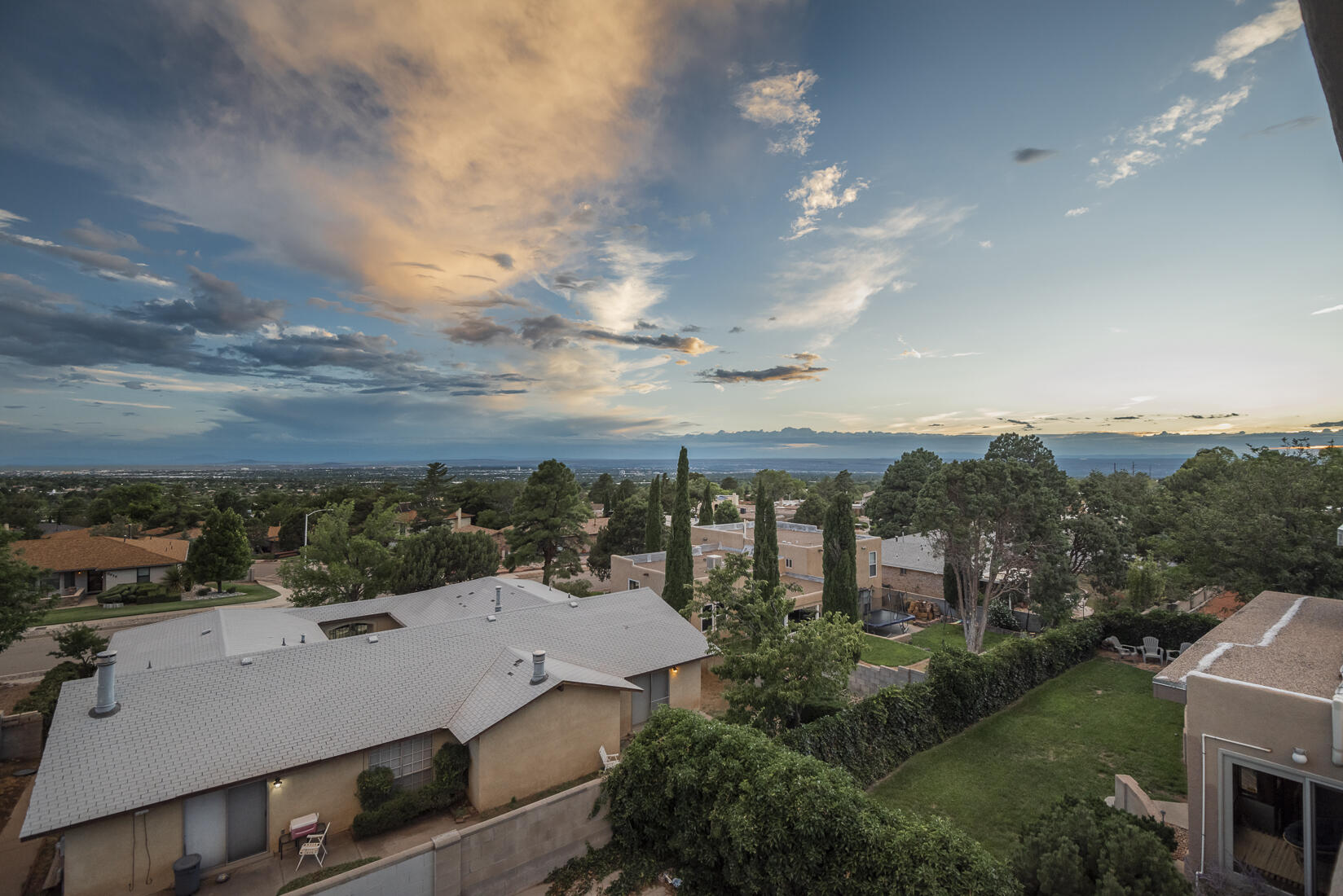 4013 Camino De La Sierra NE