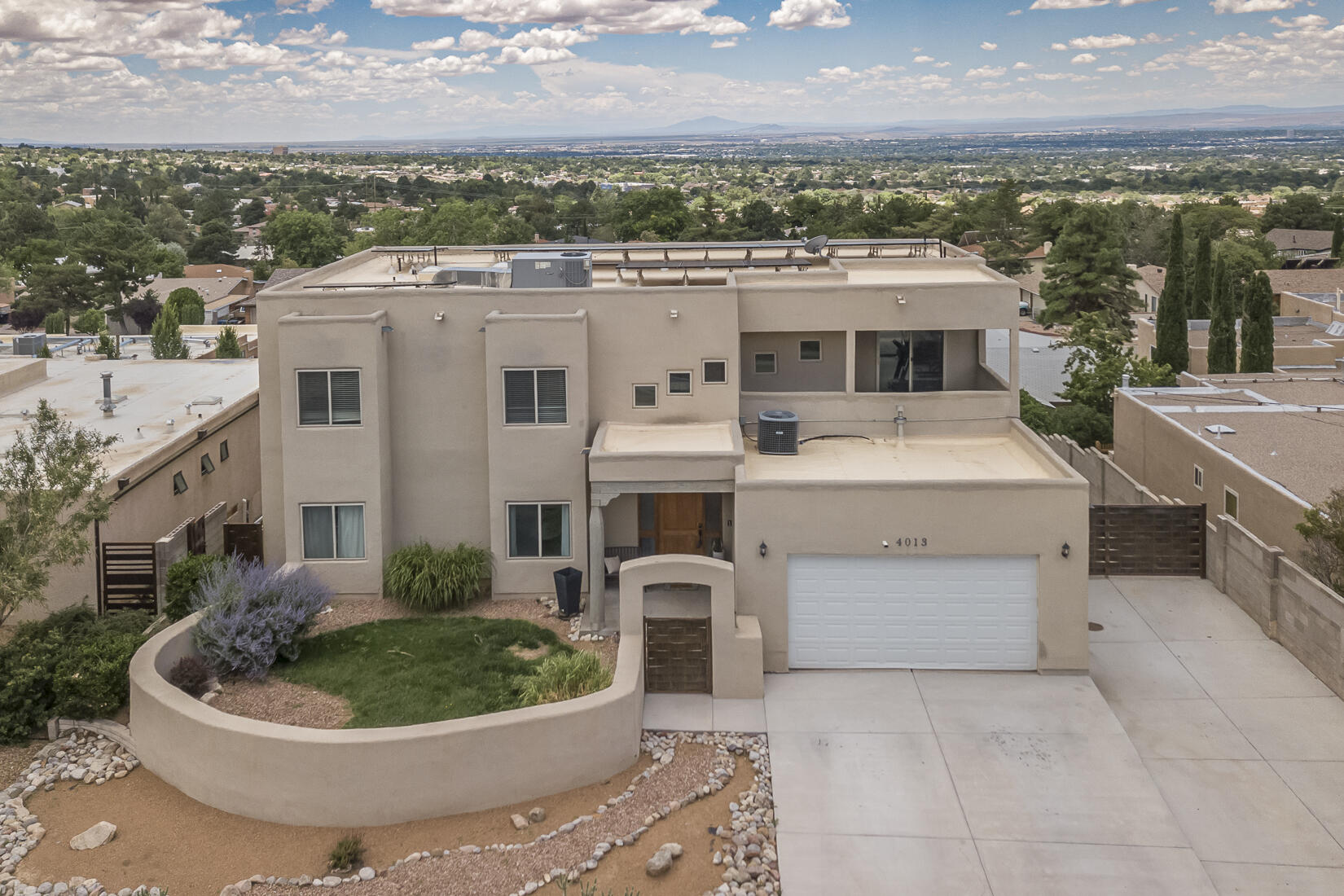 4013 Camino De La Sierra NE