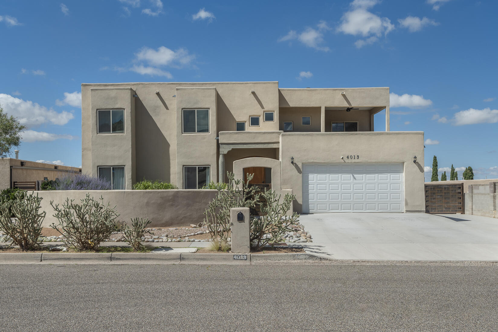 4013 Camino De La Sierra NE