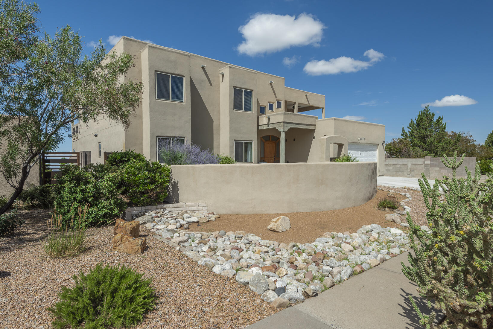 4013 Camino De La Sierra NE