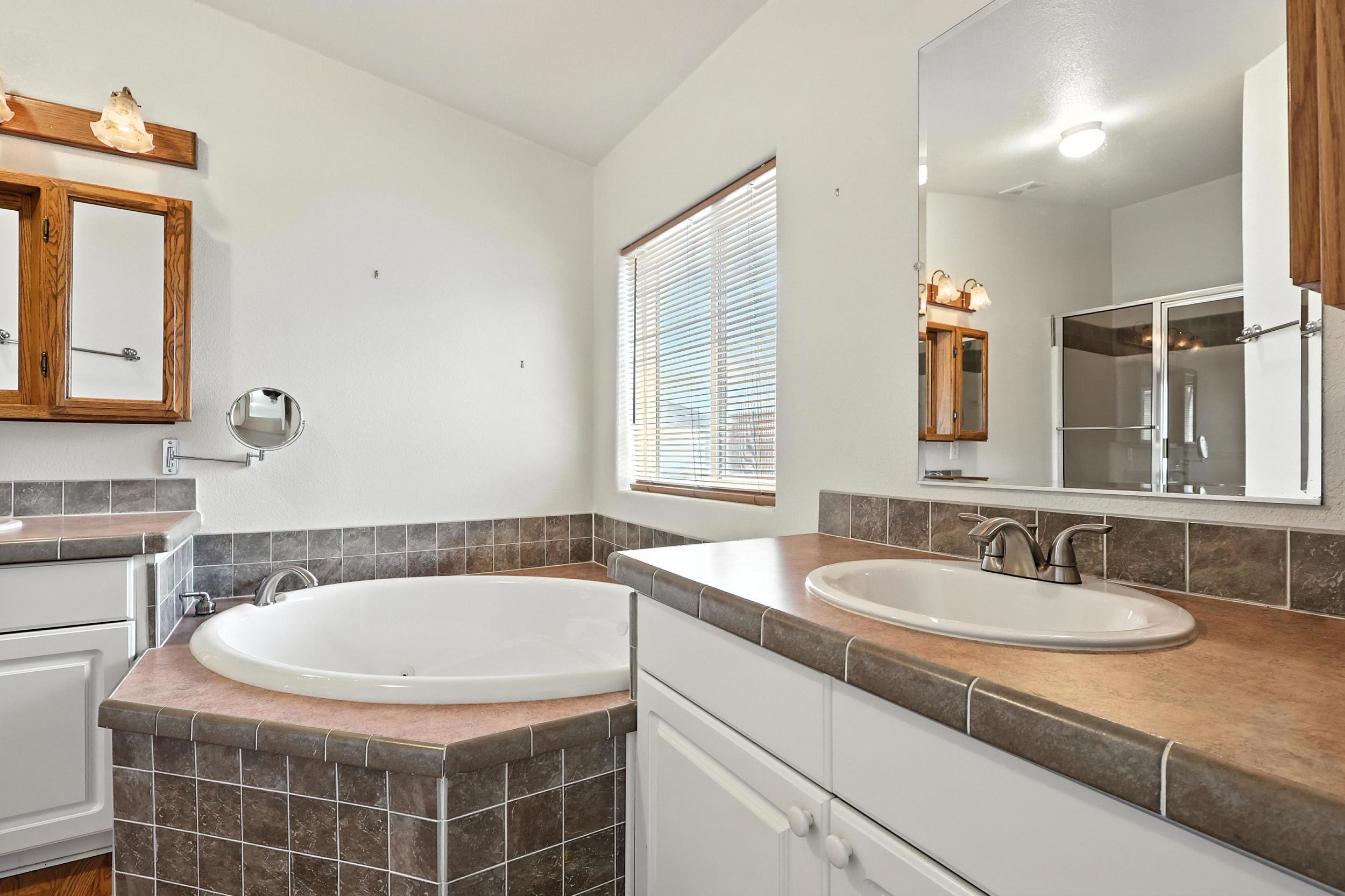 202 SUNRISE BLUFFS Drive