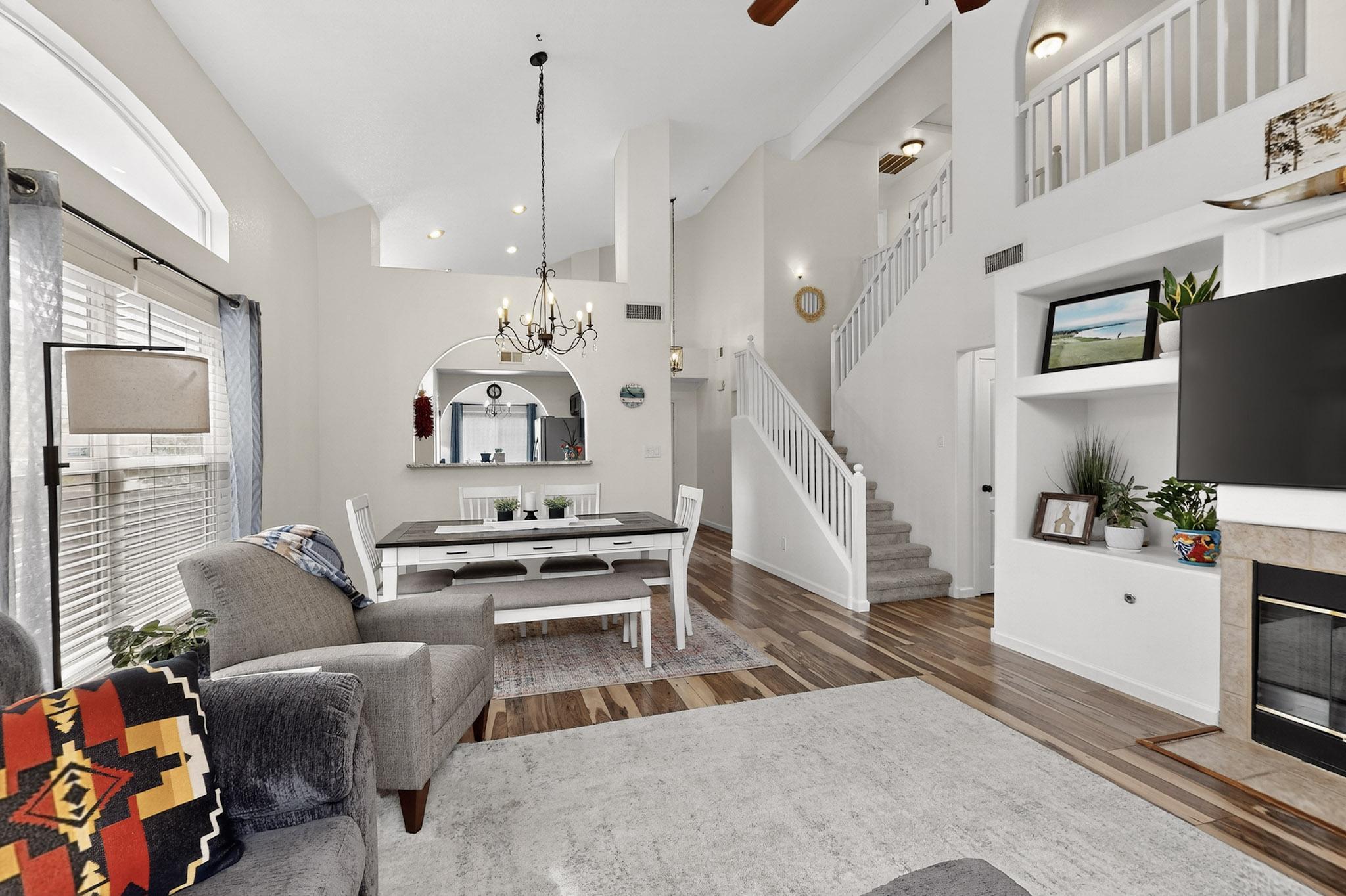 10415 CALLE HERMOSA Court NW