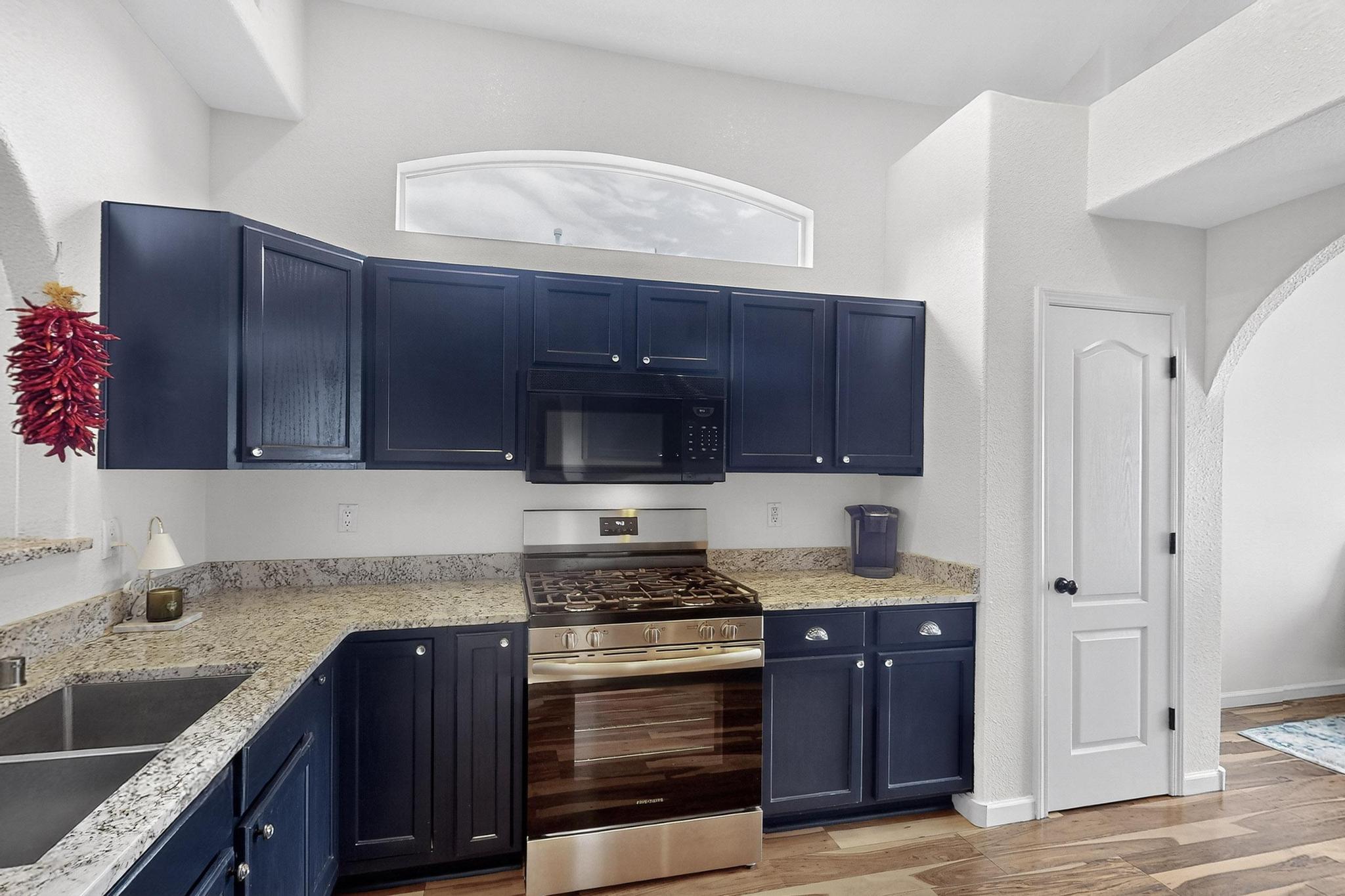 10415 CALLE HERMOSA Court NW