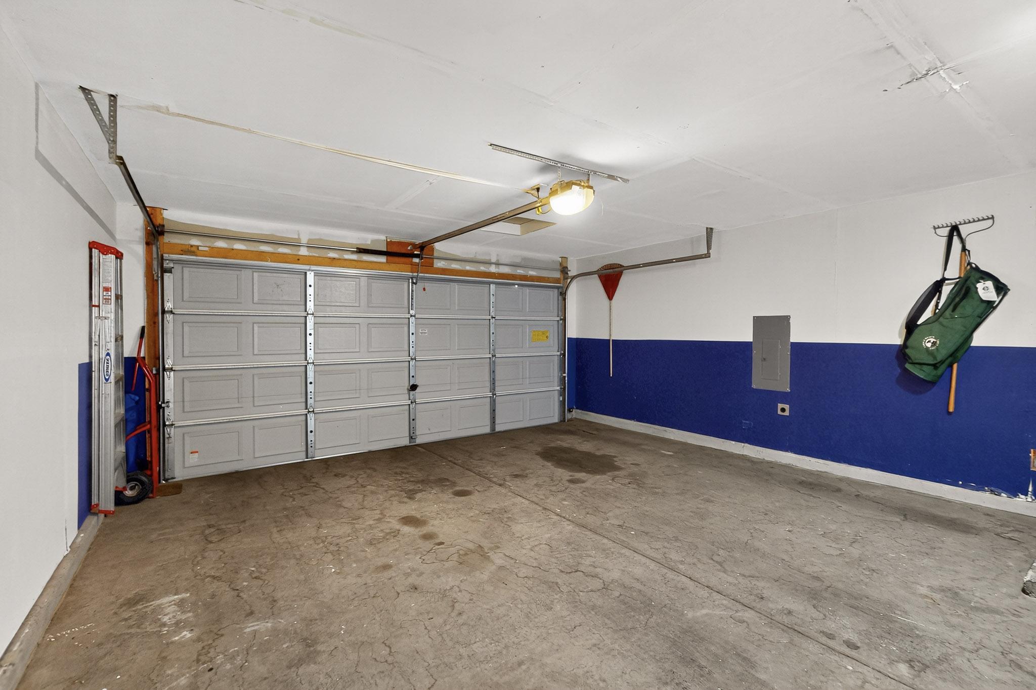 10415 CALLE HERMOSA Court NW