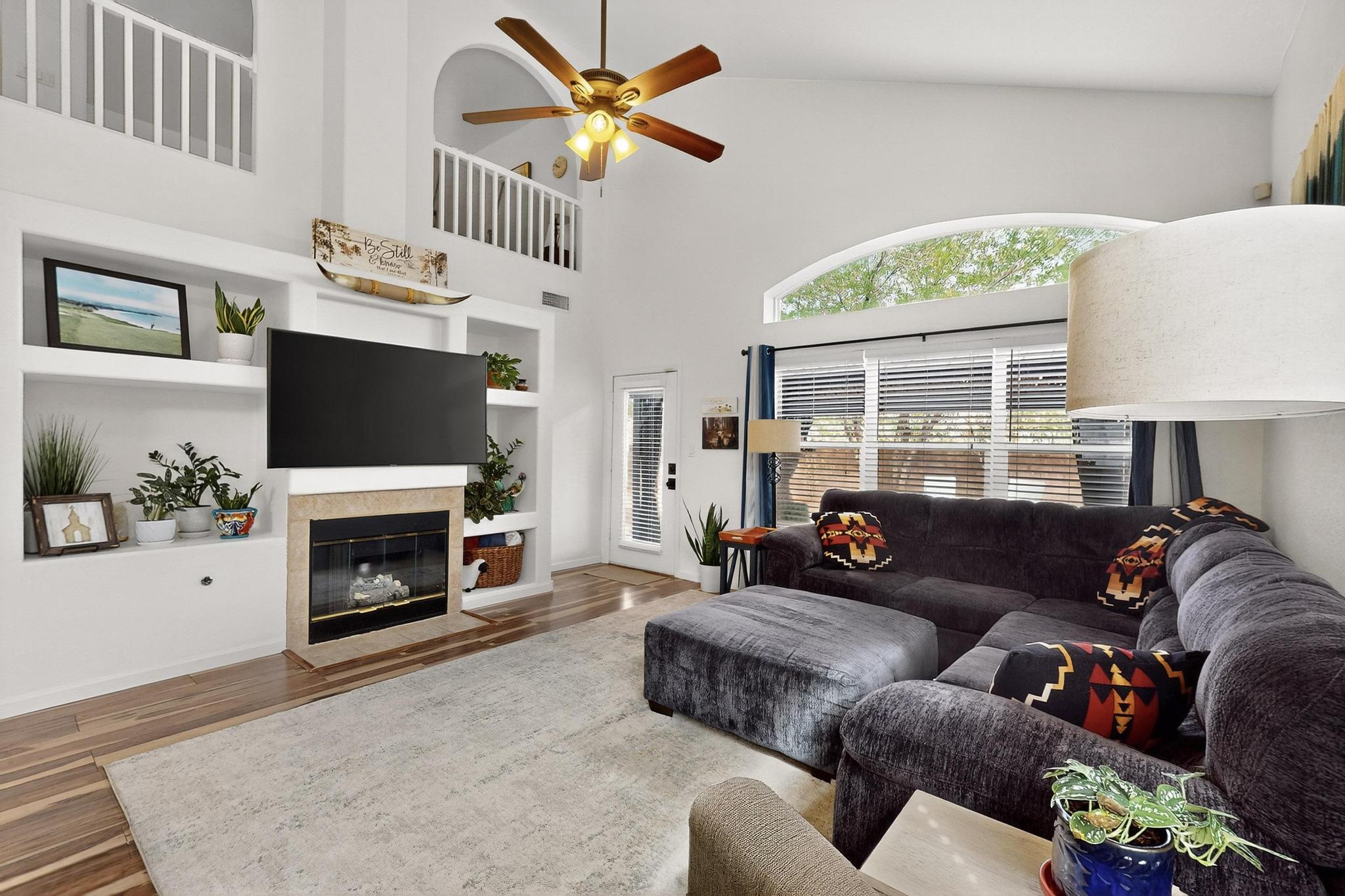 10415 CALLE HERMOSA Court NW