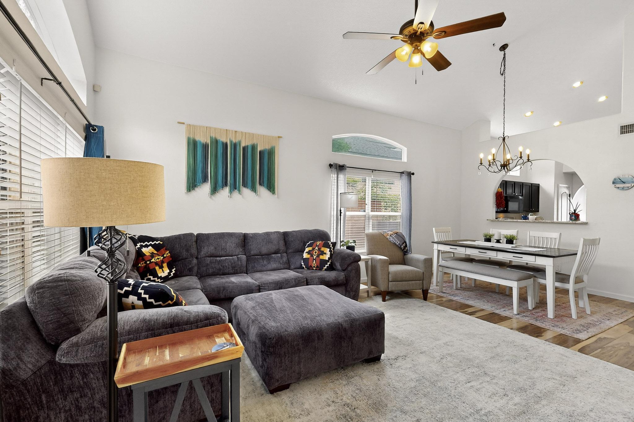 10415 CALLE HERMOSA Court NW