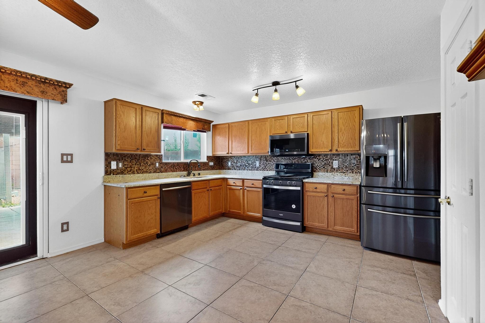 2740 WILDER Loop NE
