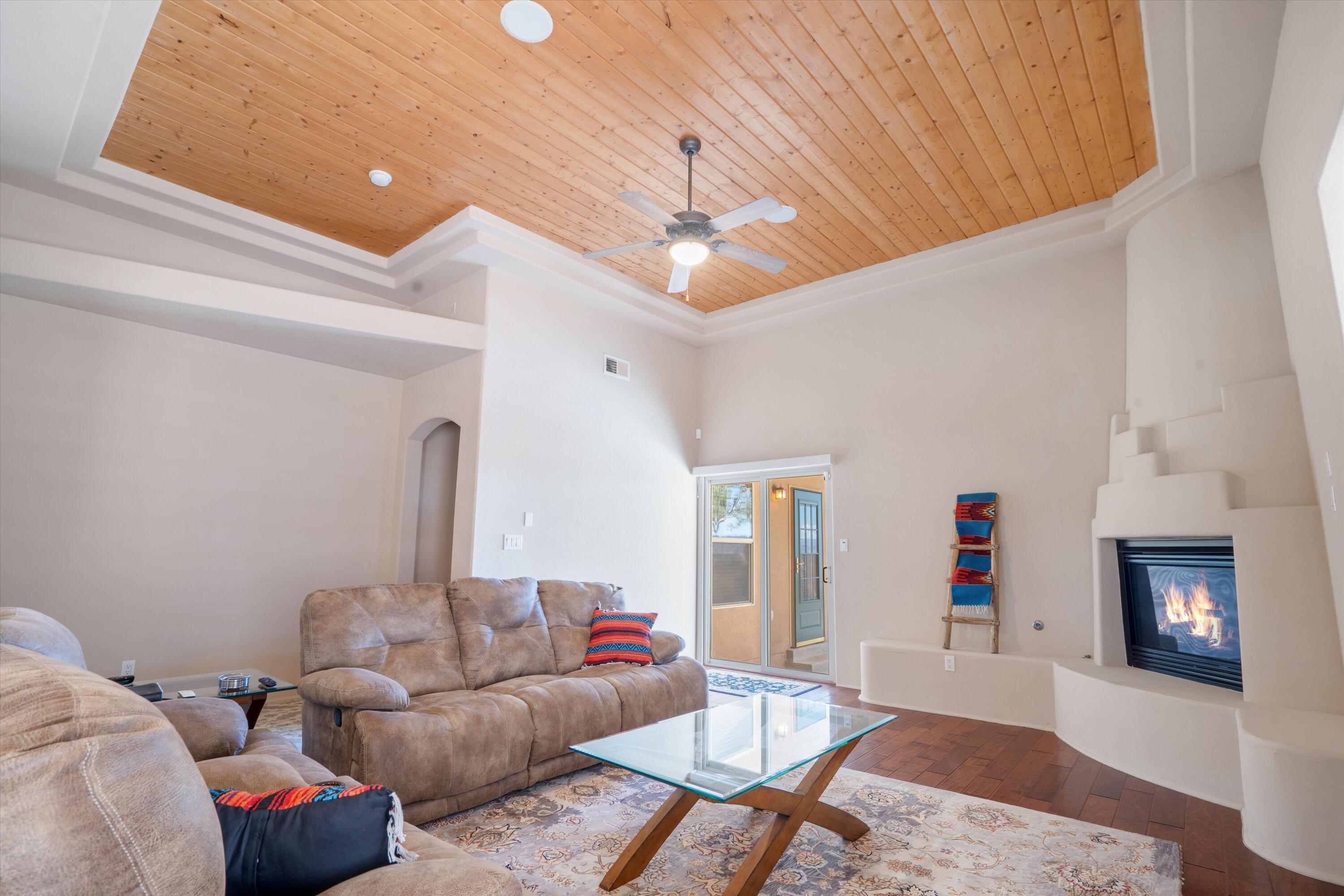 6615 MOUNTAIN HAWK Loop NE