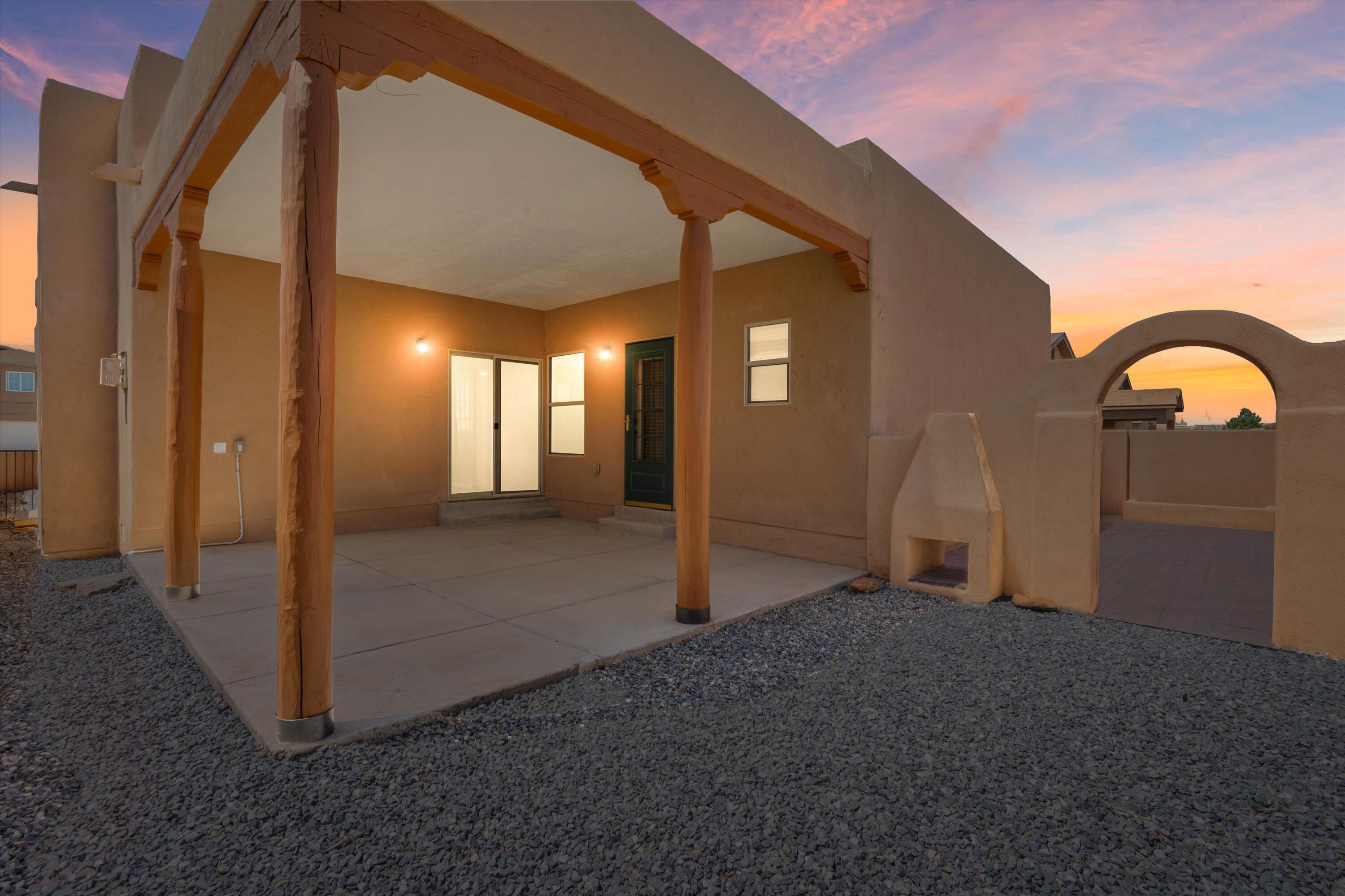 6615 MOUNTAIN HAWK Loop NE