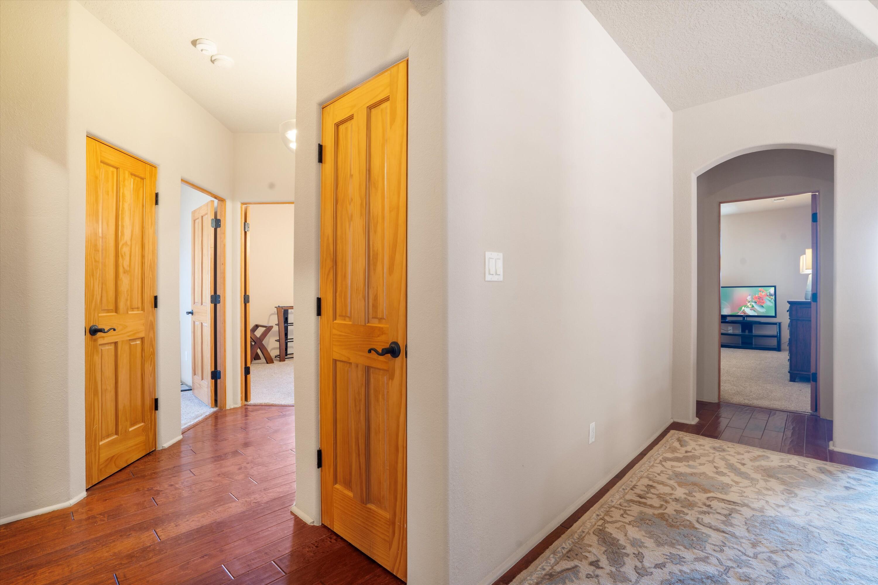 6615 MOUNTAIN HAWK Loop NE