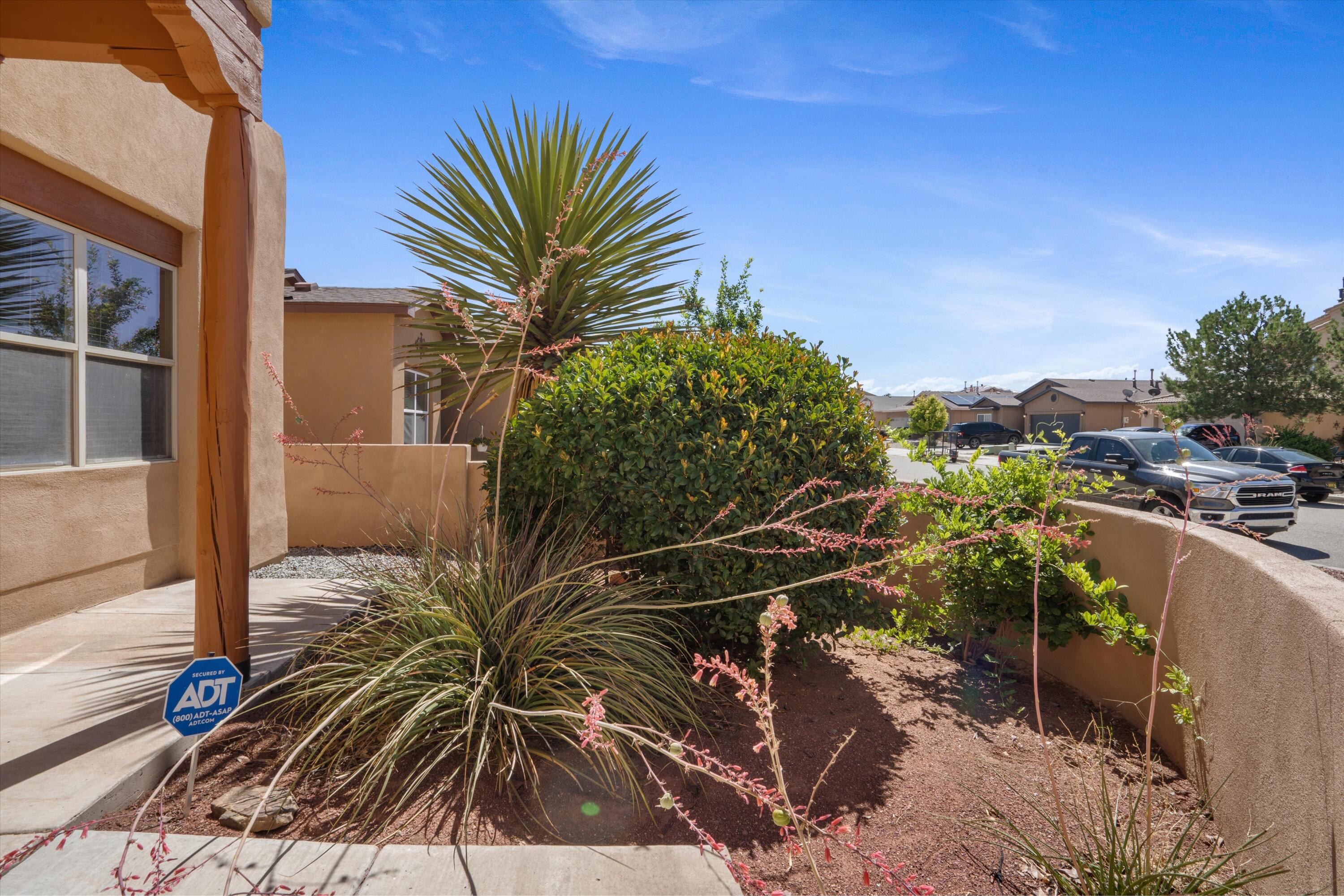 6615 MOUNTAIN HAWK Loop NE