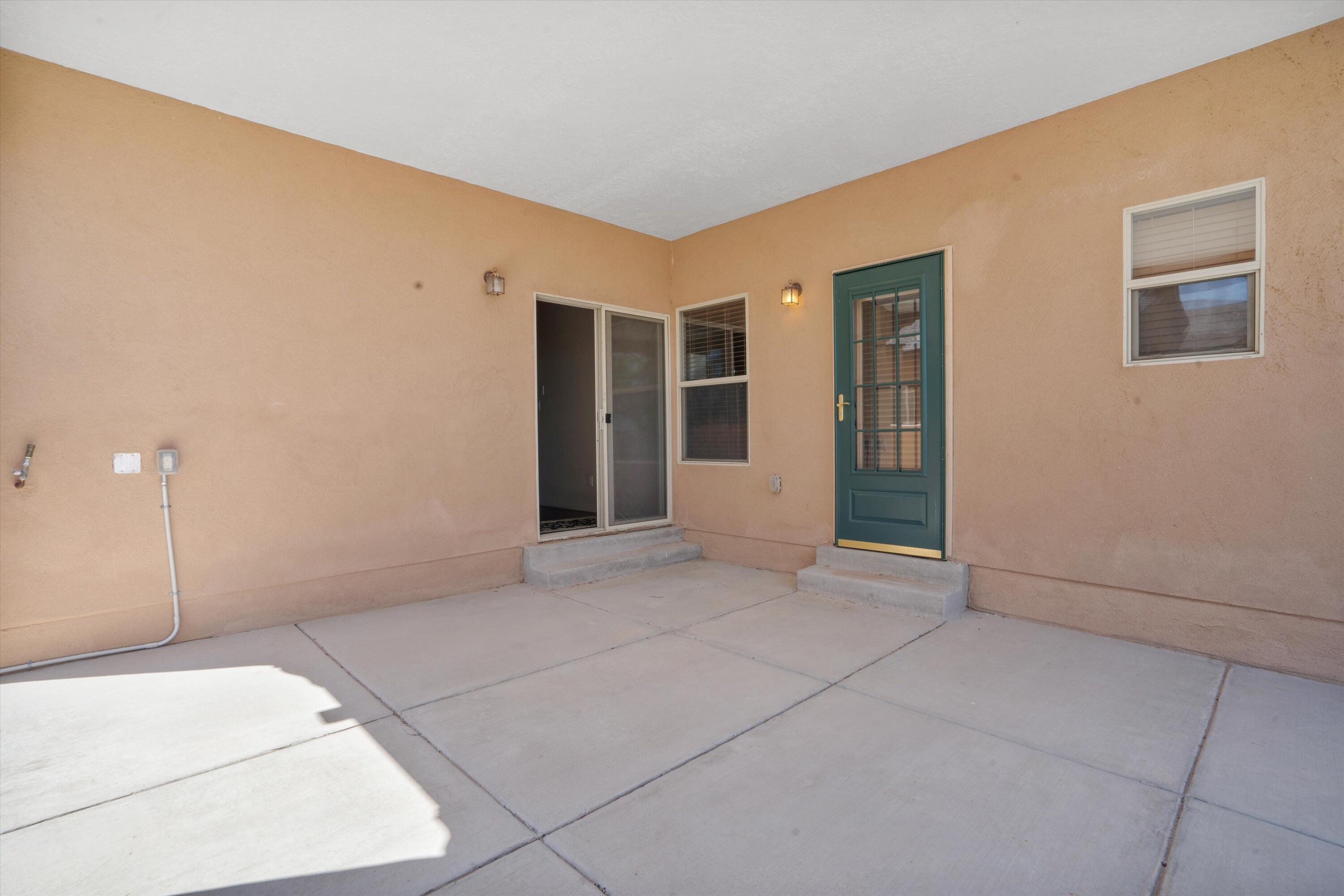 6615 MOUNTAIN HAWK Loop NE