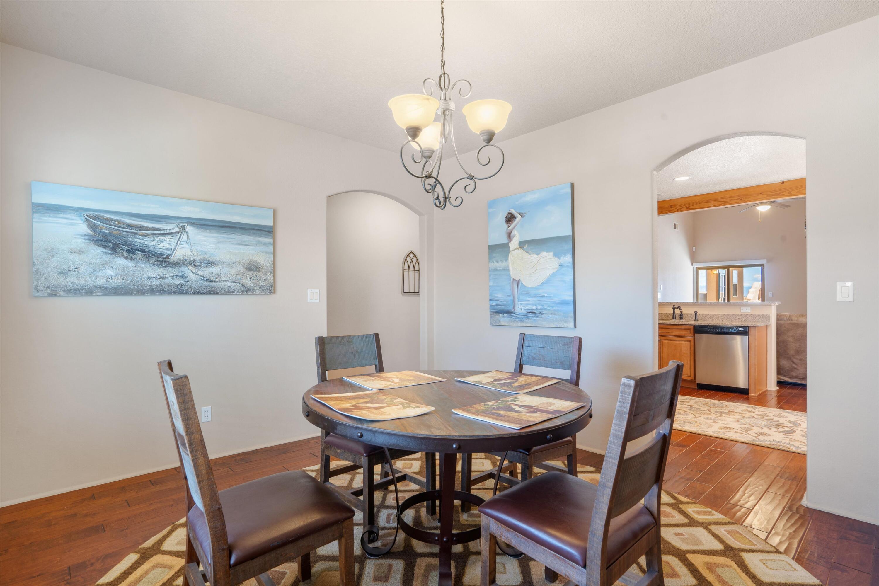 6615 MOUNTAIN HAWK Loop NE