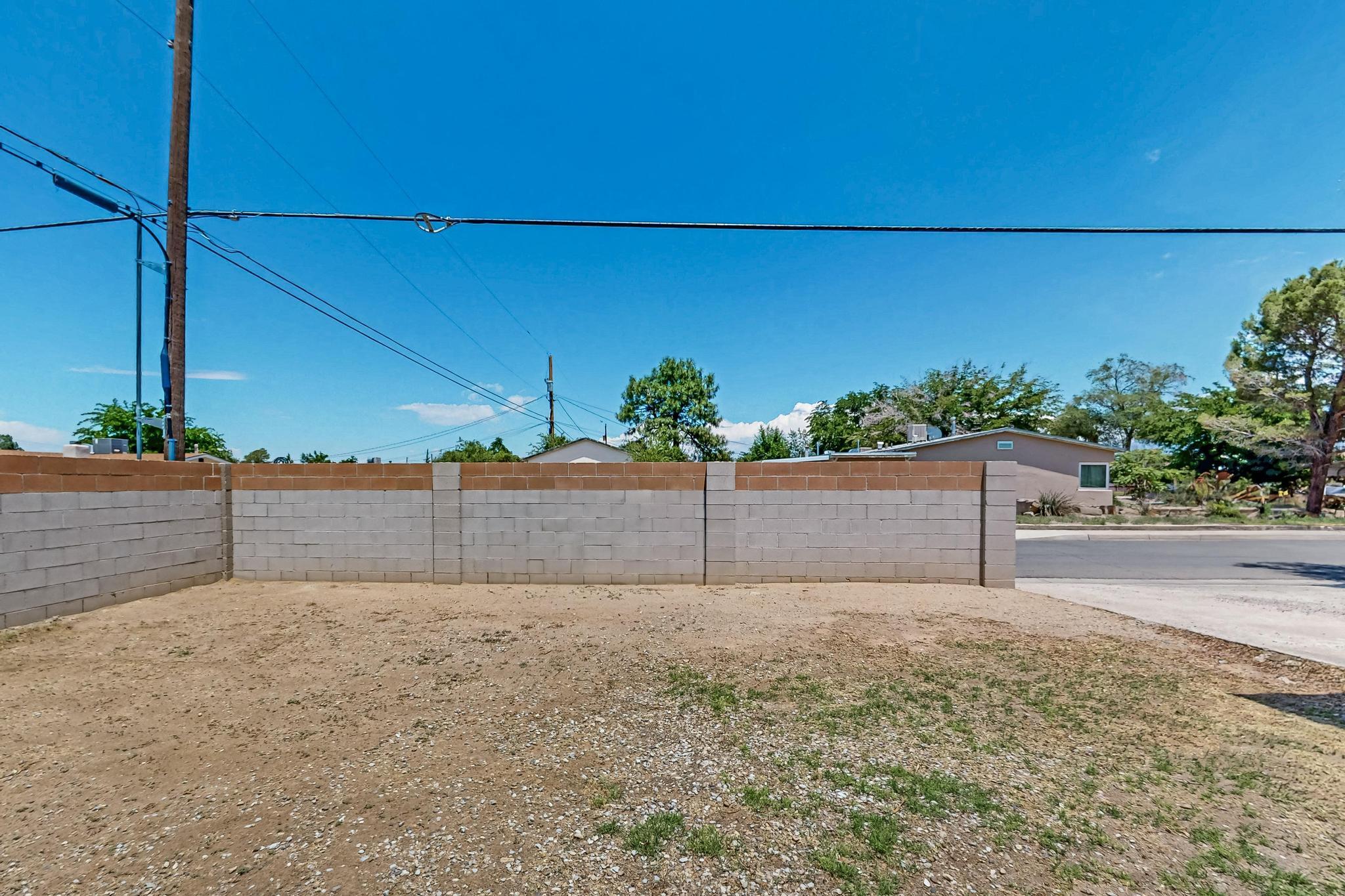 2645 Truman Street NE