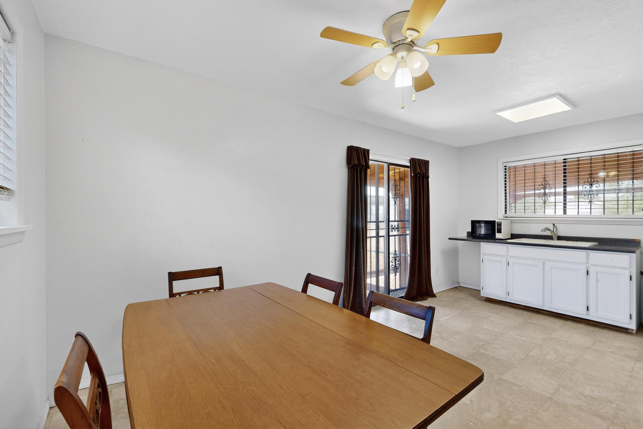 2645 Truman Street NE