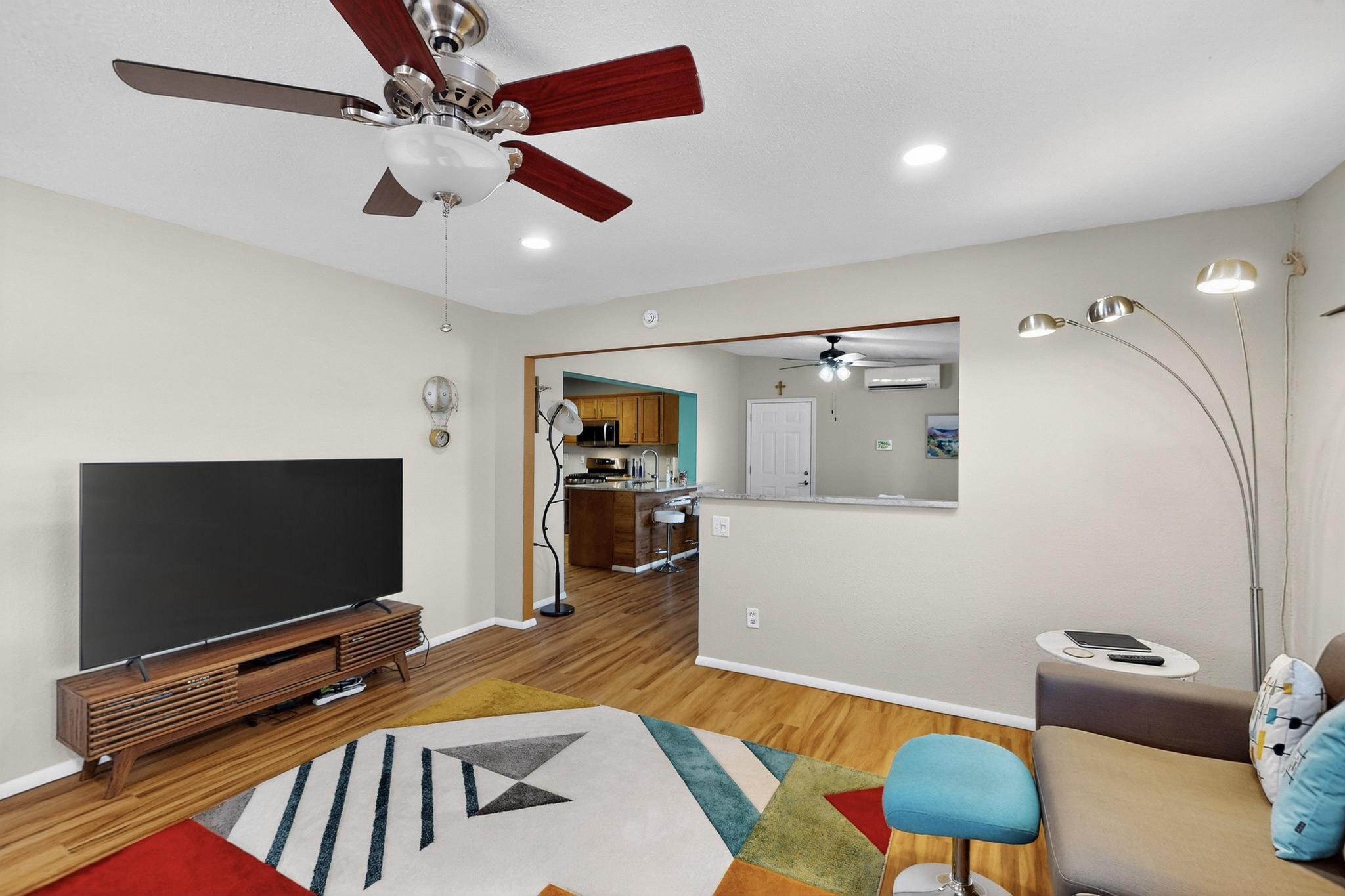 2645 Truman Street NE