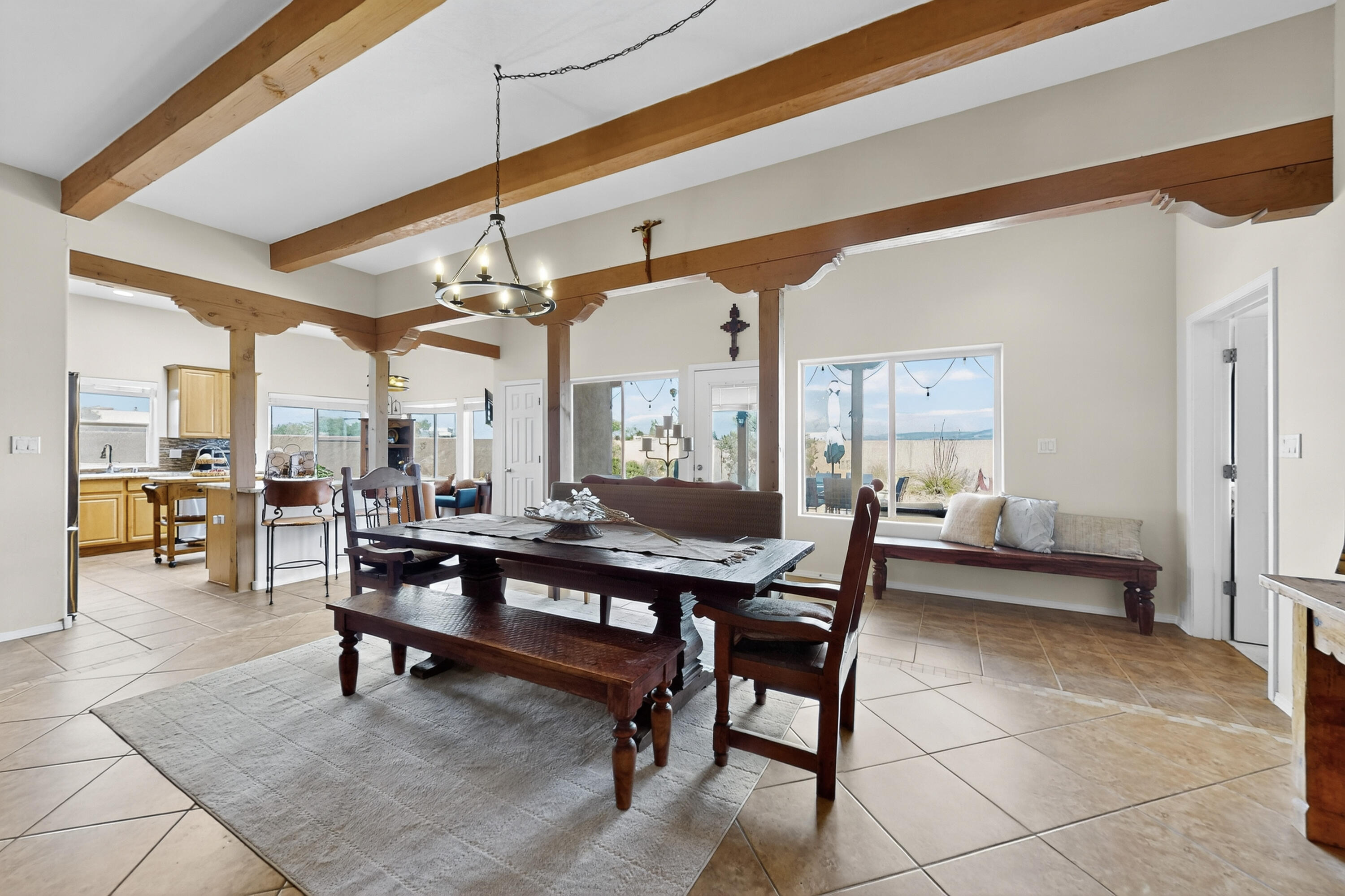 2504 CAMPECHE Road NE