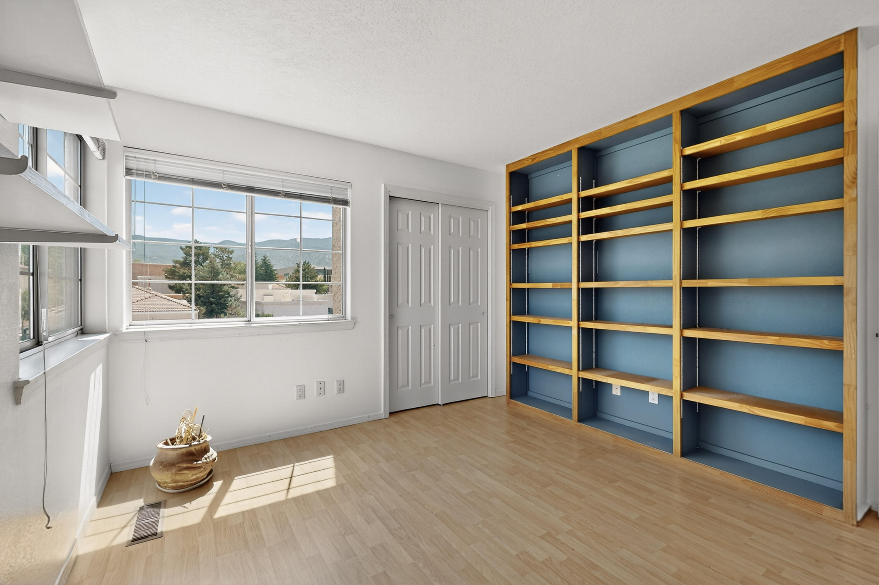 6209 ACADEMY RIDGE Drive NE