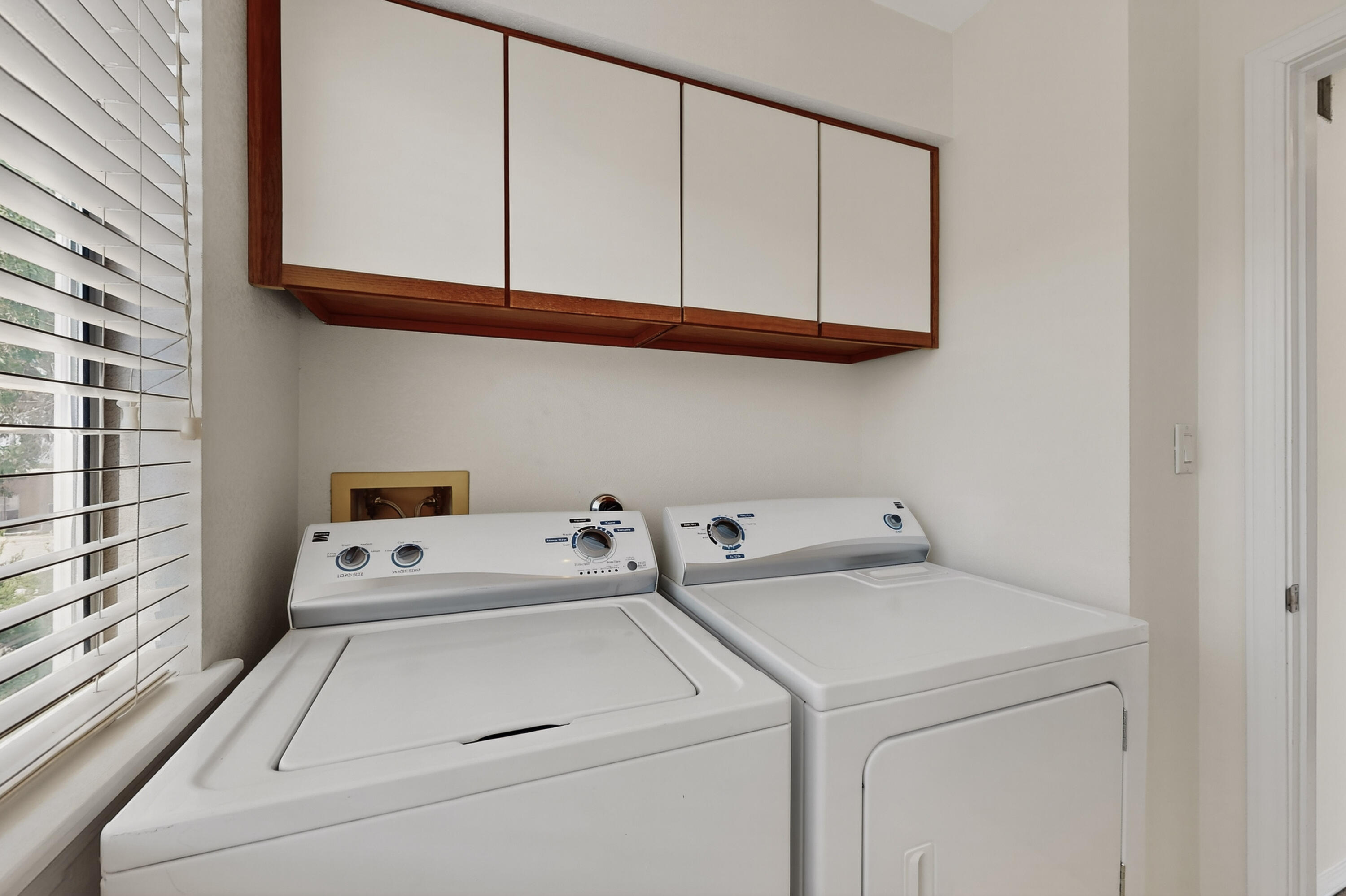 6209 ACADEMY RIDGE Drive NE