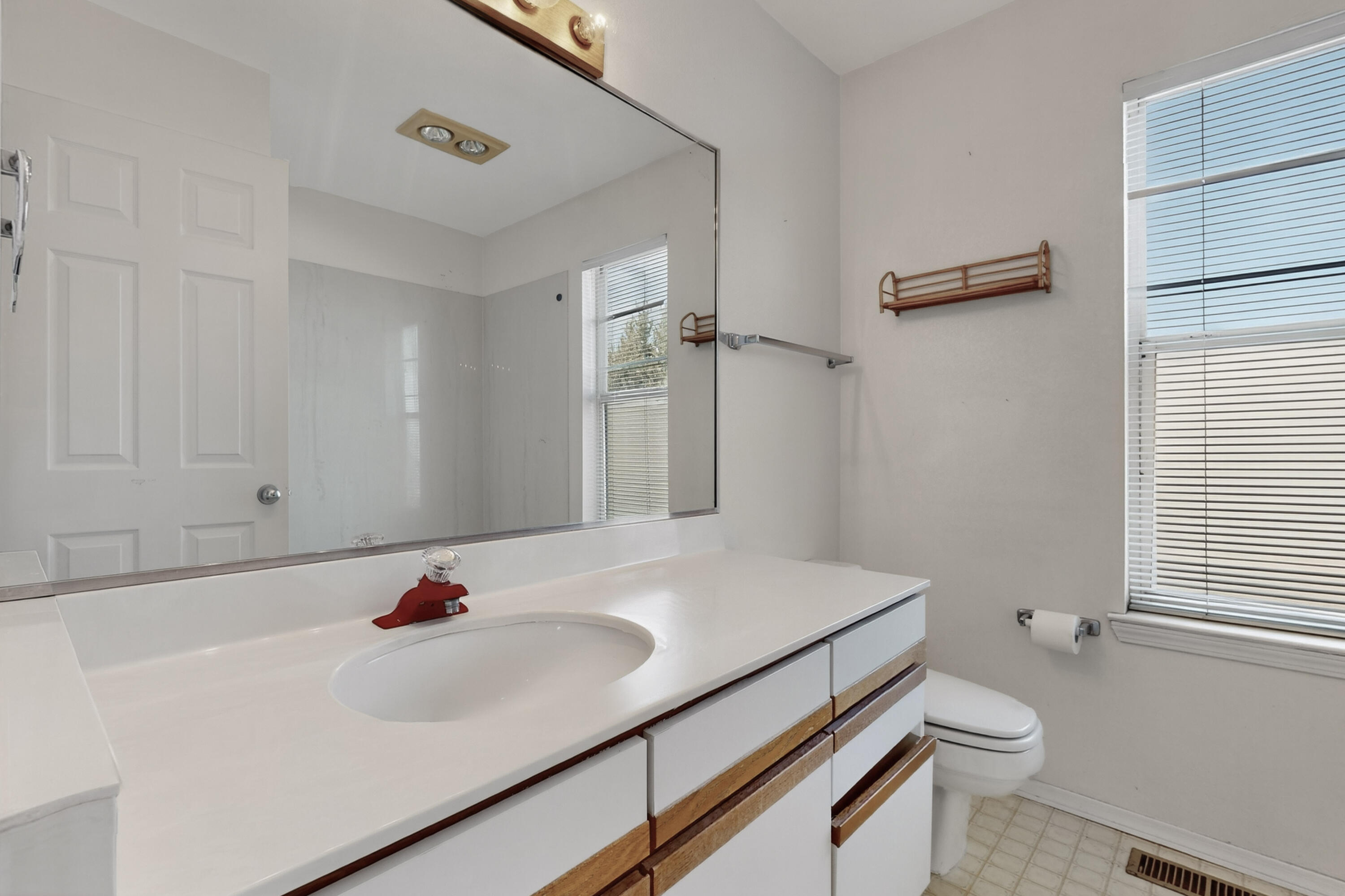 6209 ACADEMY RIDGE Drive NE