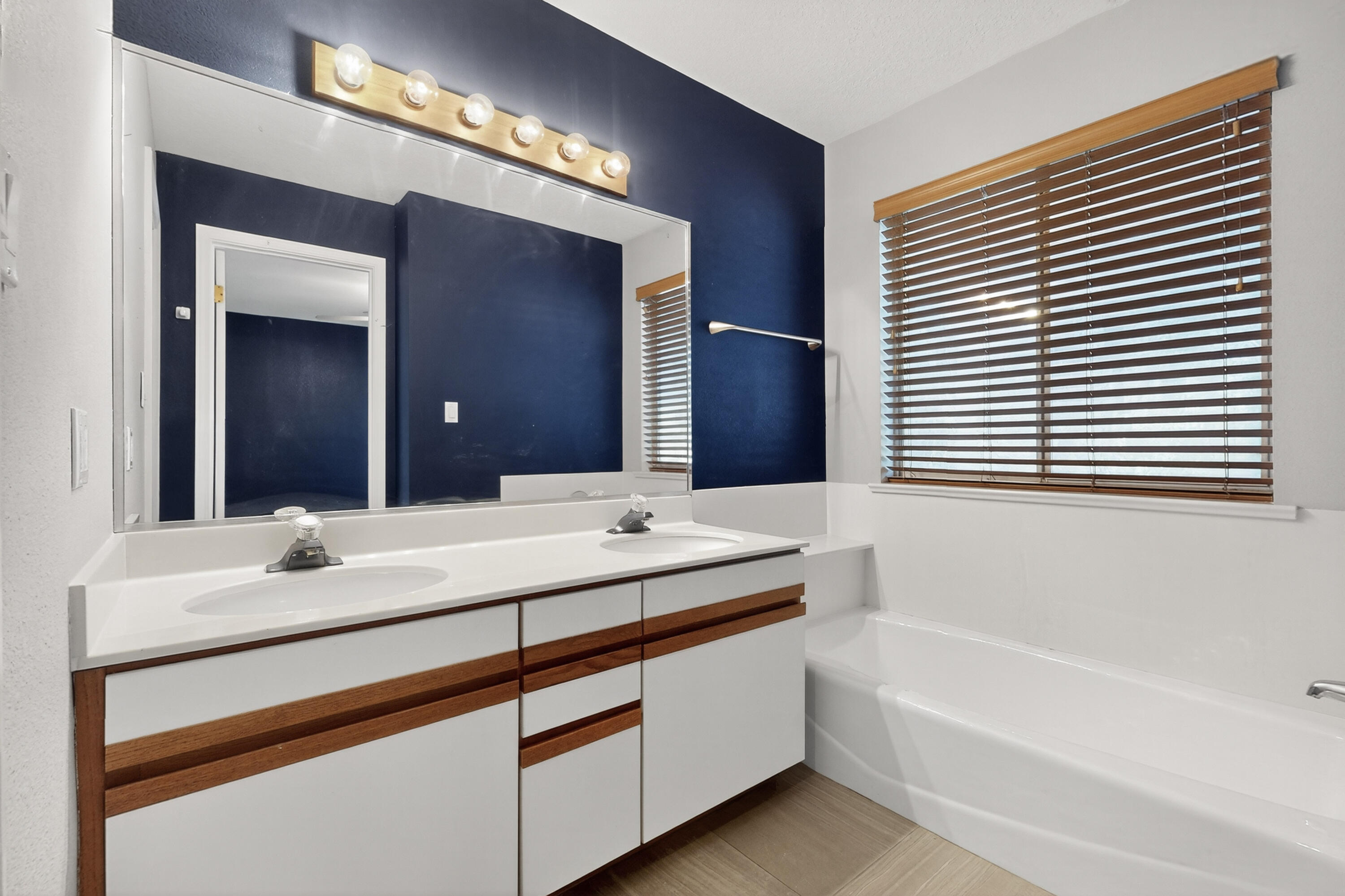 6209 ACADEMY RIDGE Drive NE