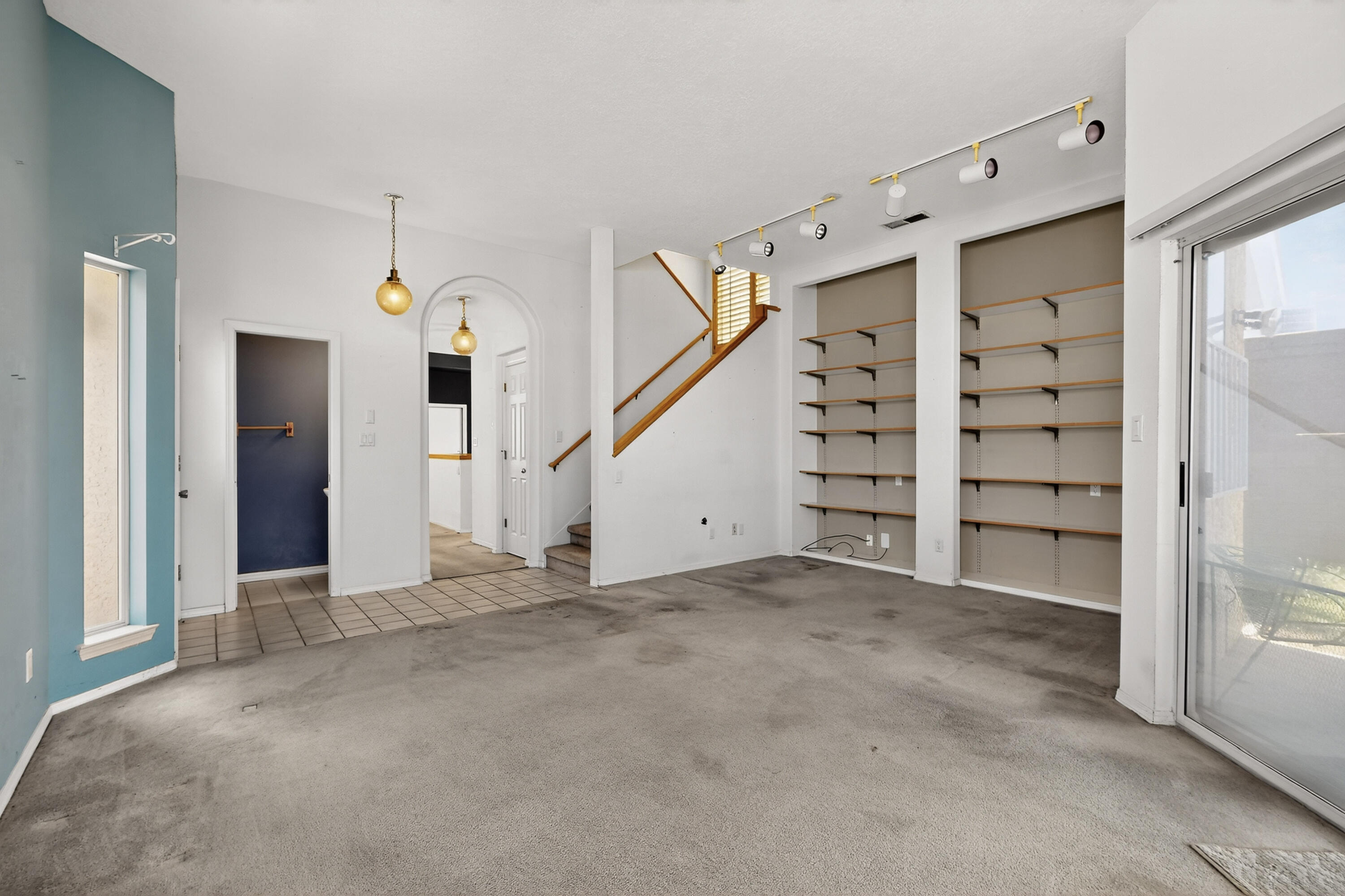 6209 ACADEMY RIDGE Drive NE