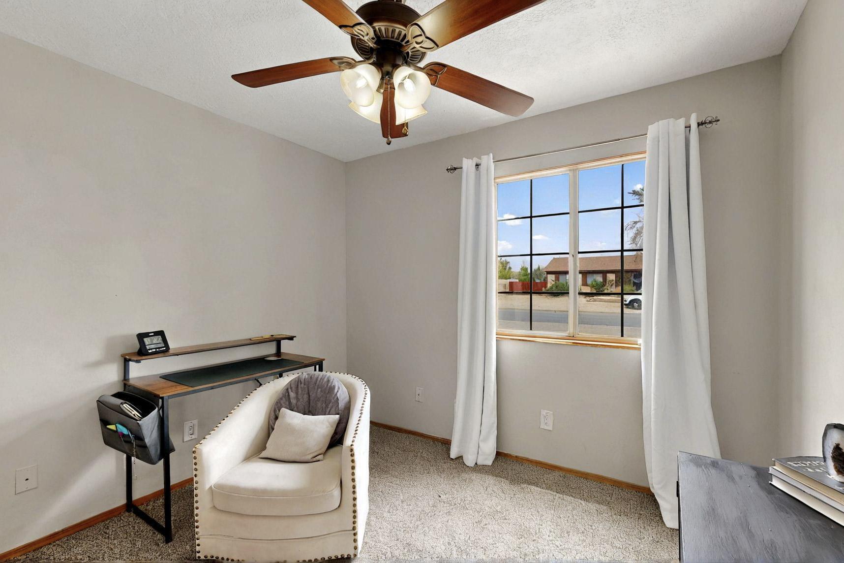 404 PECOS Loop SE