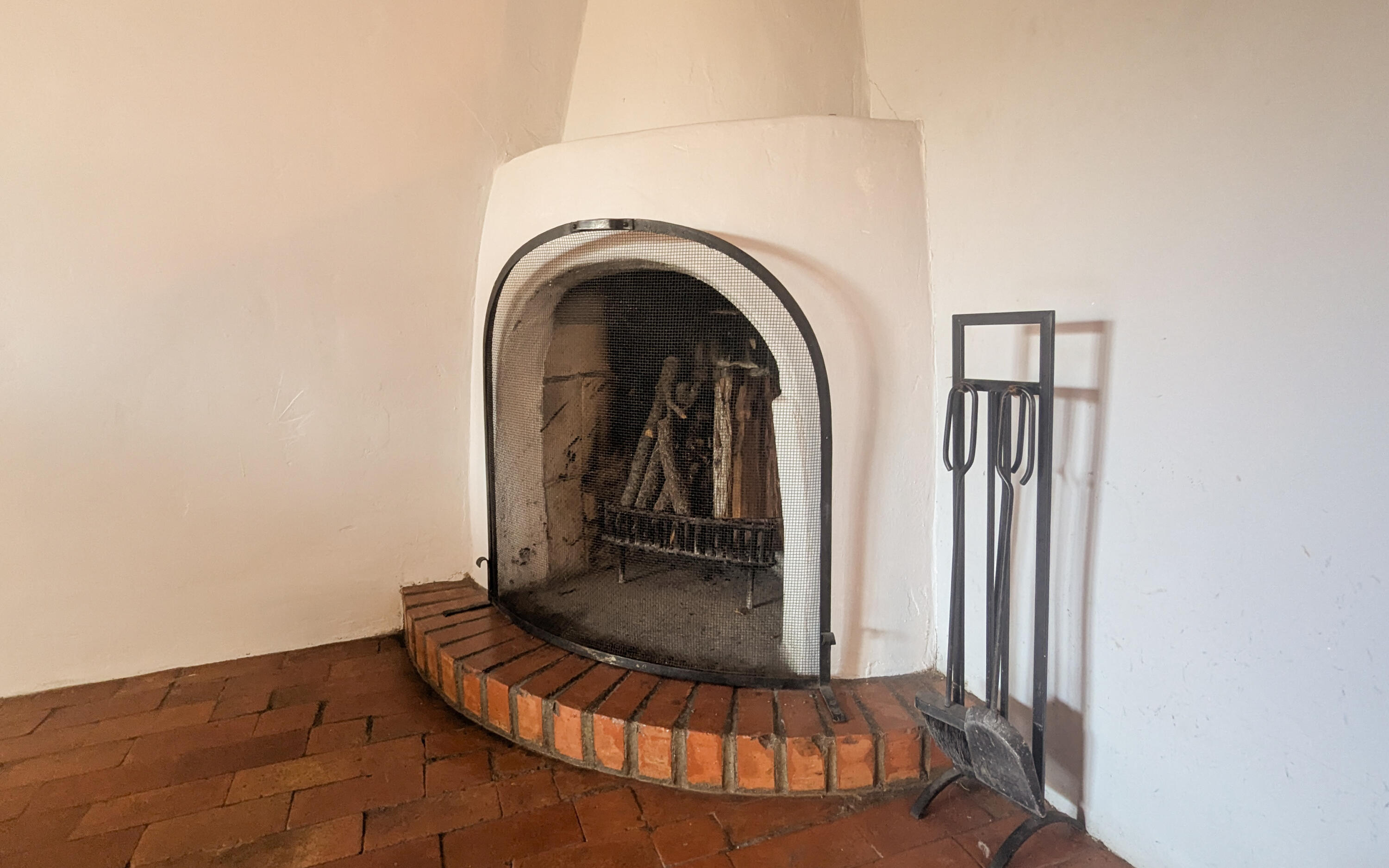 929 AVENIDA ESTRELLITA NE