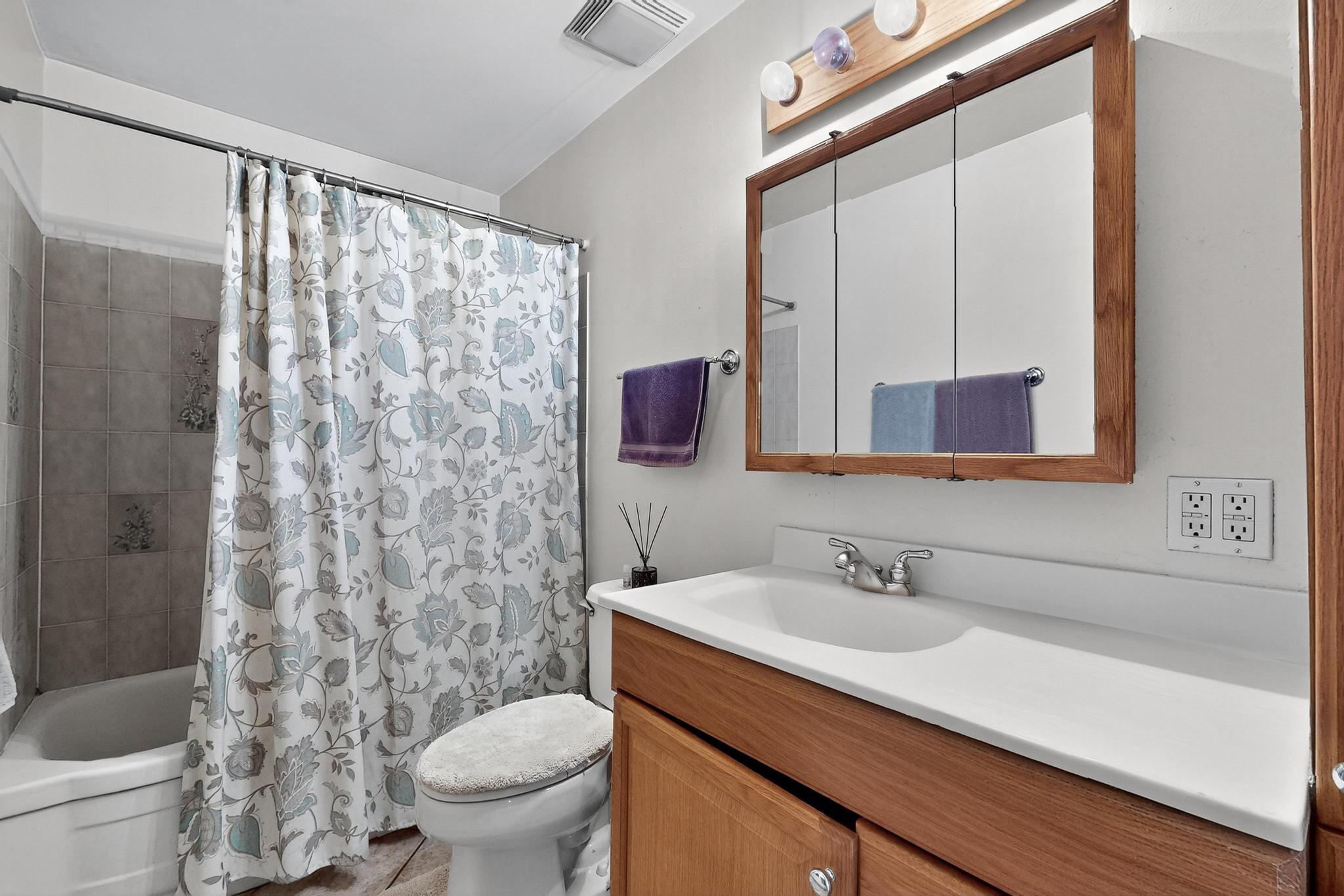 2425 PARSIFAL Street NE