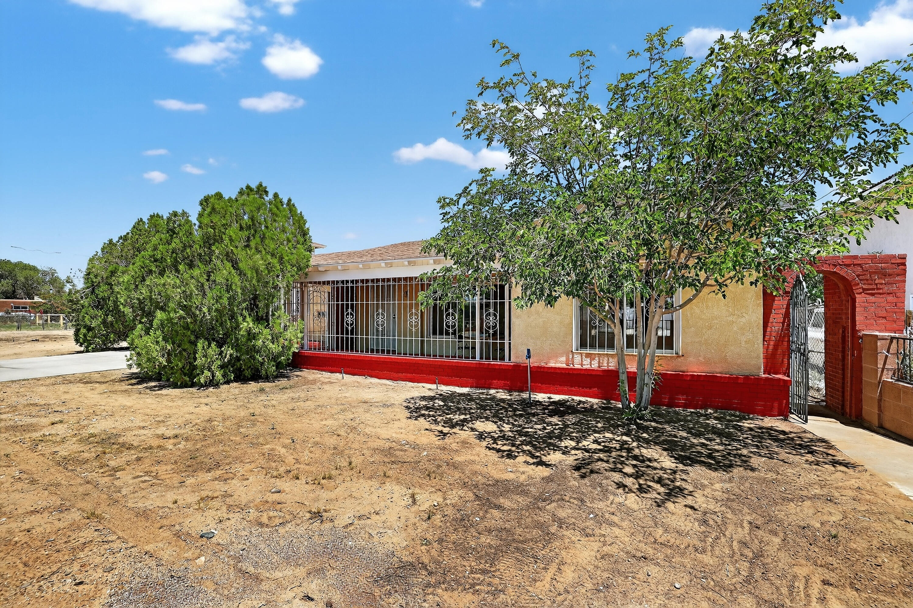 302 Crestview Drive SW