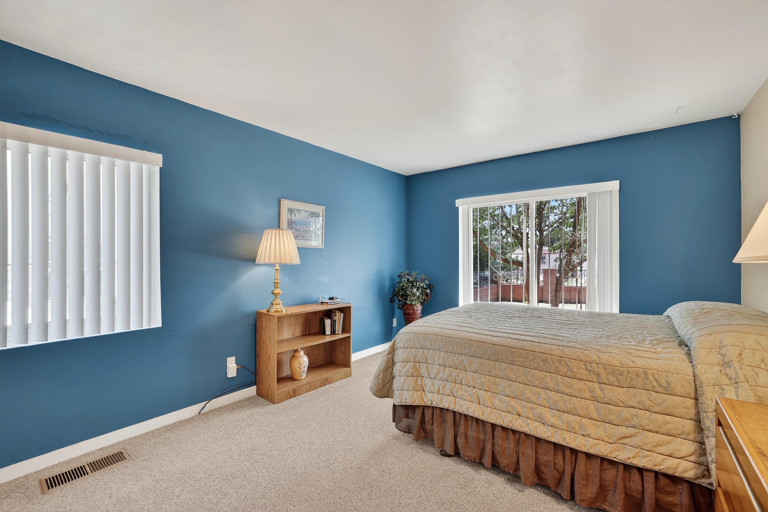 302 Crestview Drive SW